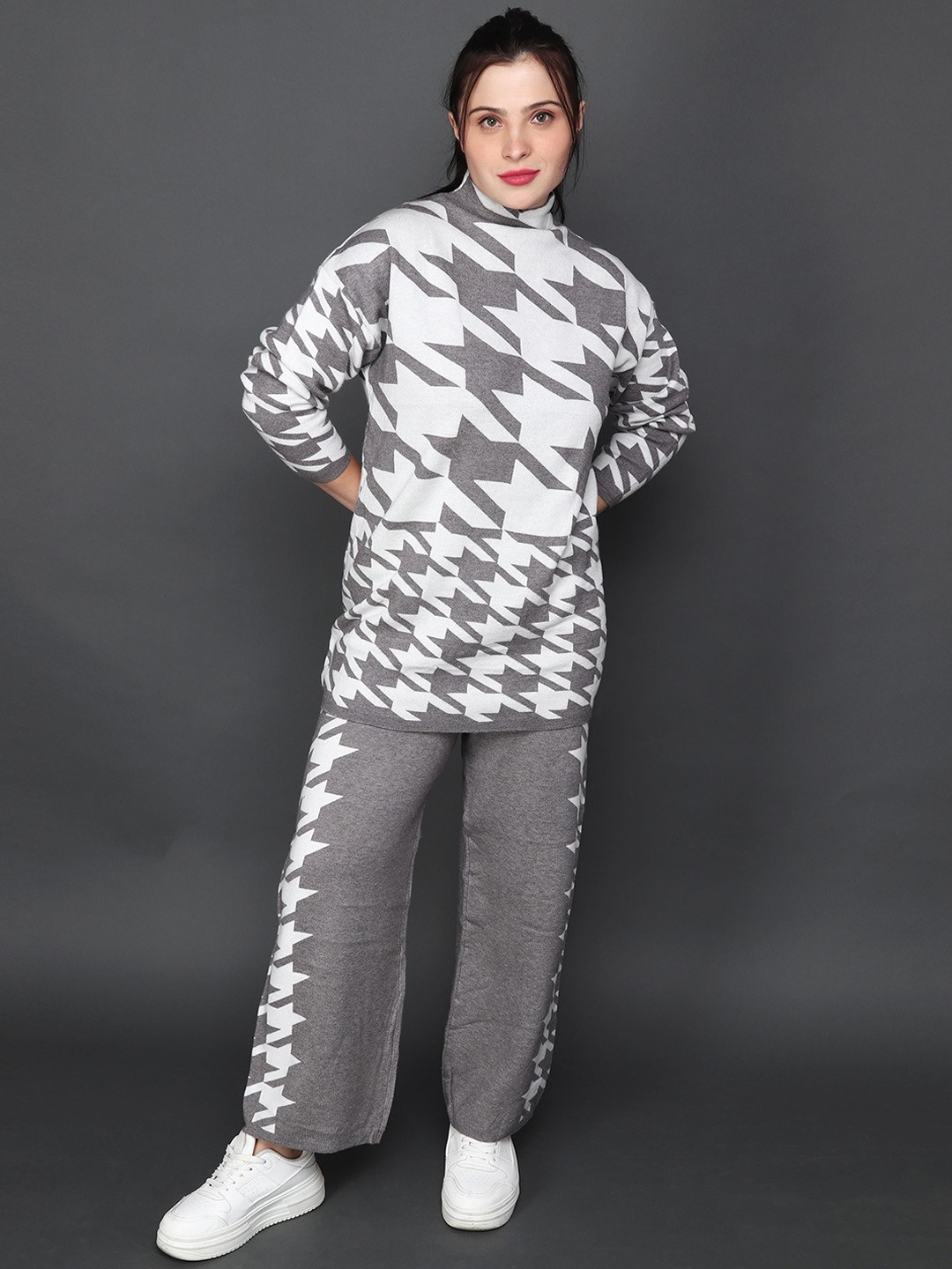 

Albion Cotton Printed High Neck Sweater With Trouser, Grey