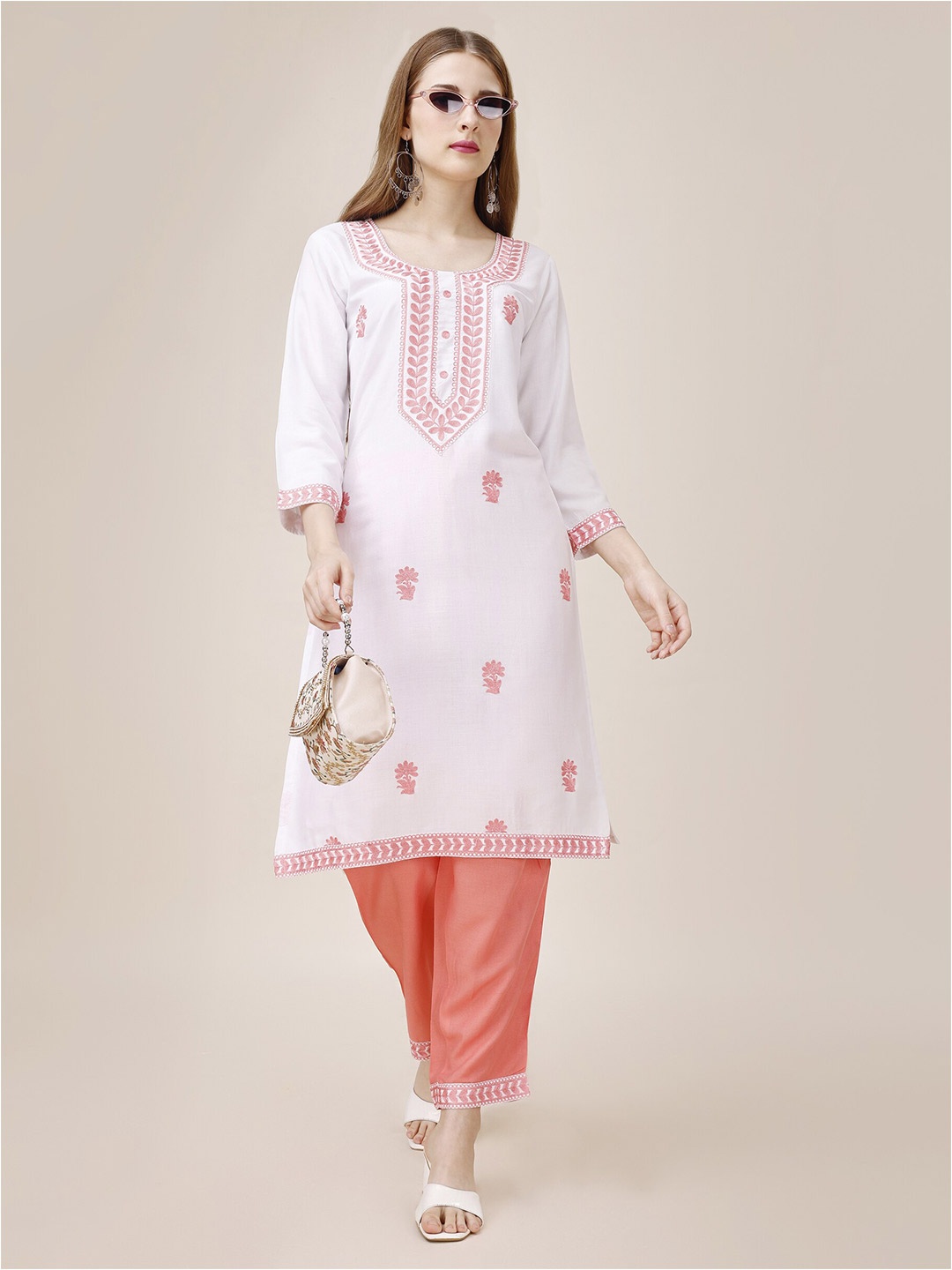 

Goti's Ethnic Motifs Embroidered Thread Work Round Neck Regular Straight Kurta, White