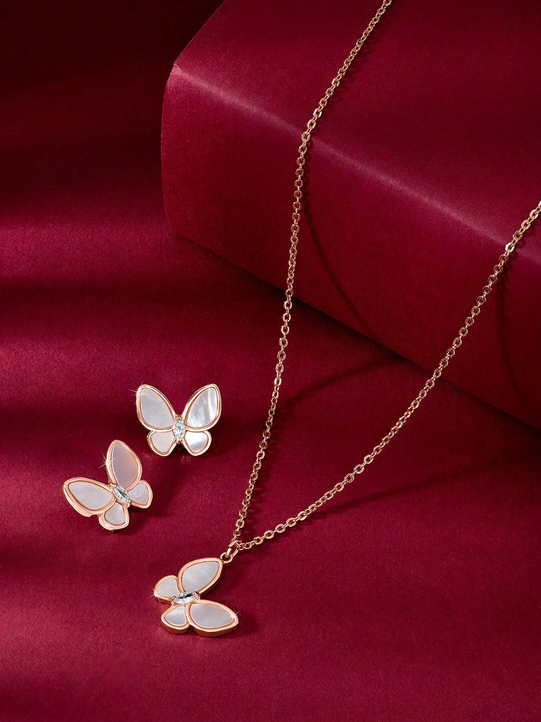

Peora Rose Gold-Plated Stone-Studded Butterfly Shaped Jewellery Set