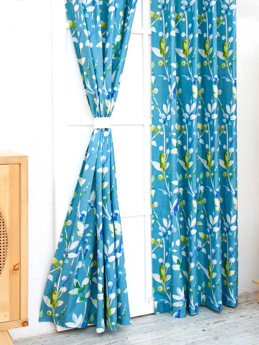 

Ariana Green Floral Cotton Eyelet Door Curtain, Blue