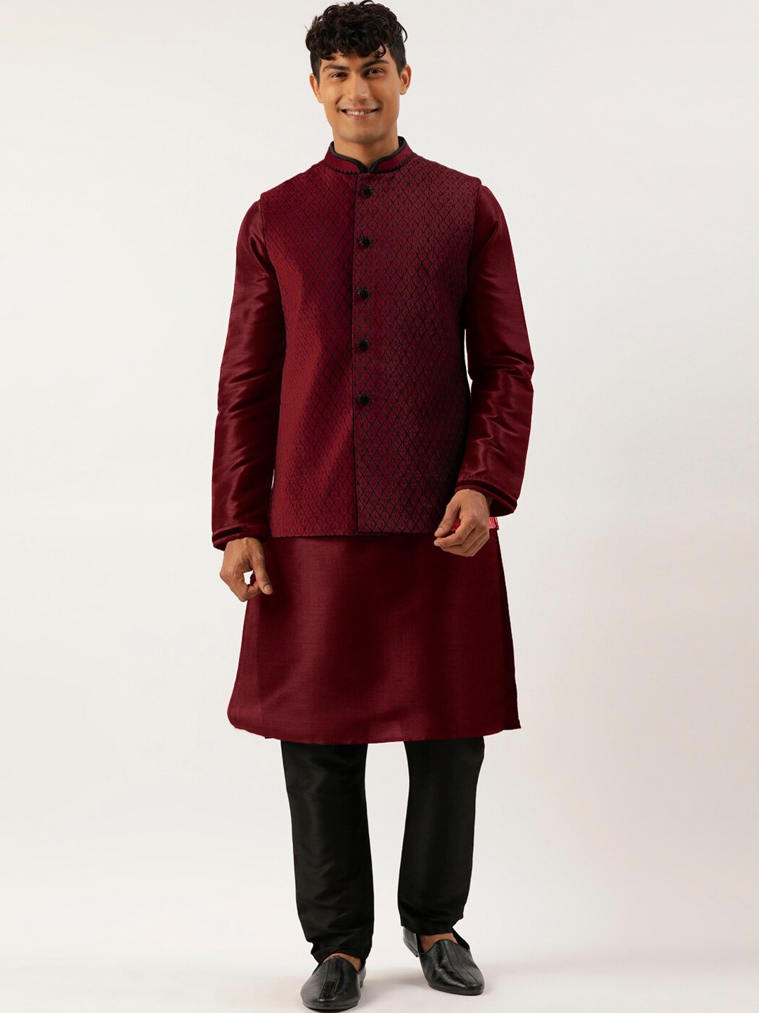 

TheEthnic.Co Embroidered Jacket Regular Velvet Kurta with Trousers, Maroon