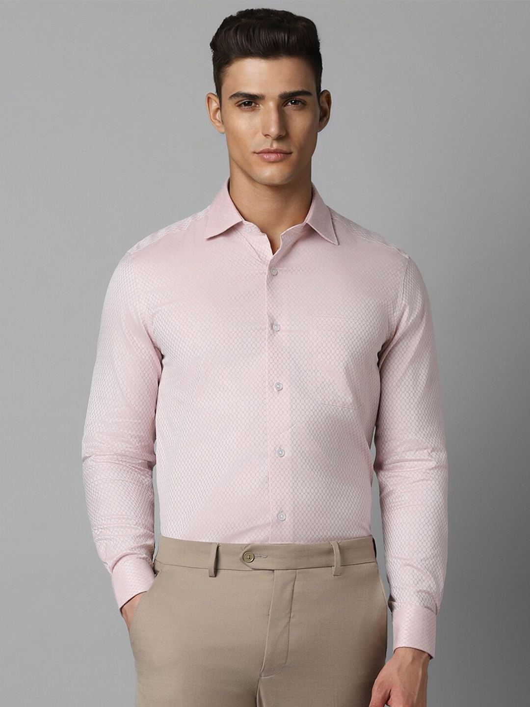 

Louis Philippe Printed Spread Collar Regular Fit Cotton Opaque Formal Shirt, Pink