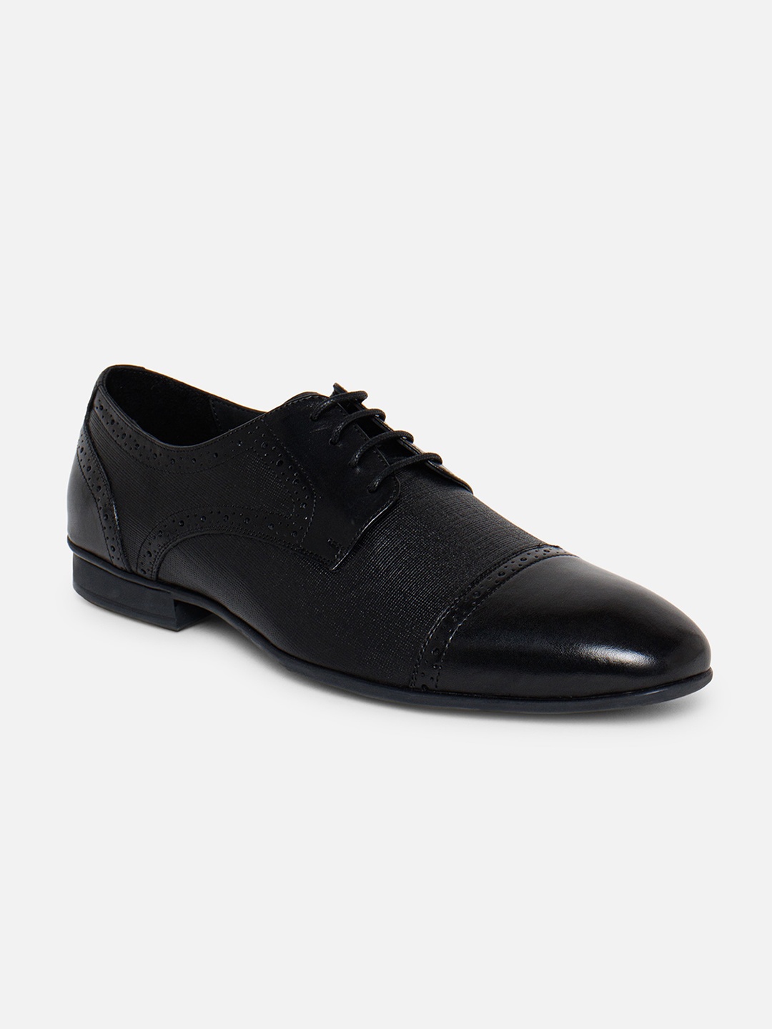 

EZOK Men Textured Round Toe Leather Formal Derbys, Black