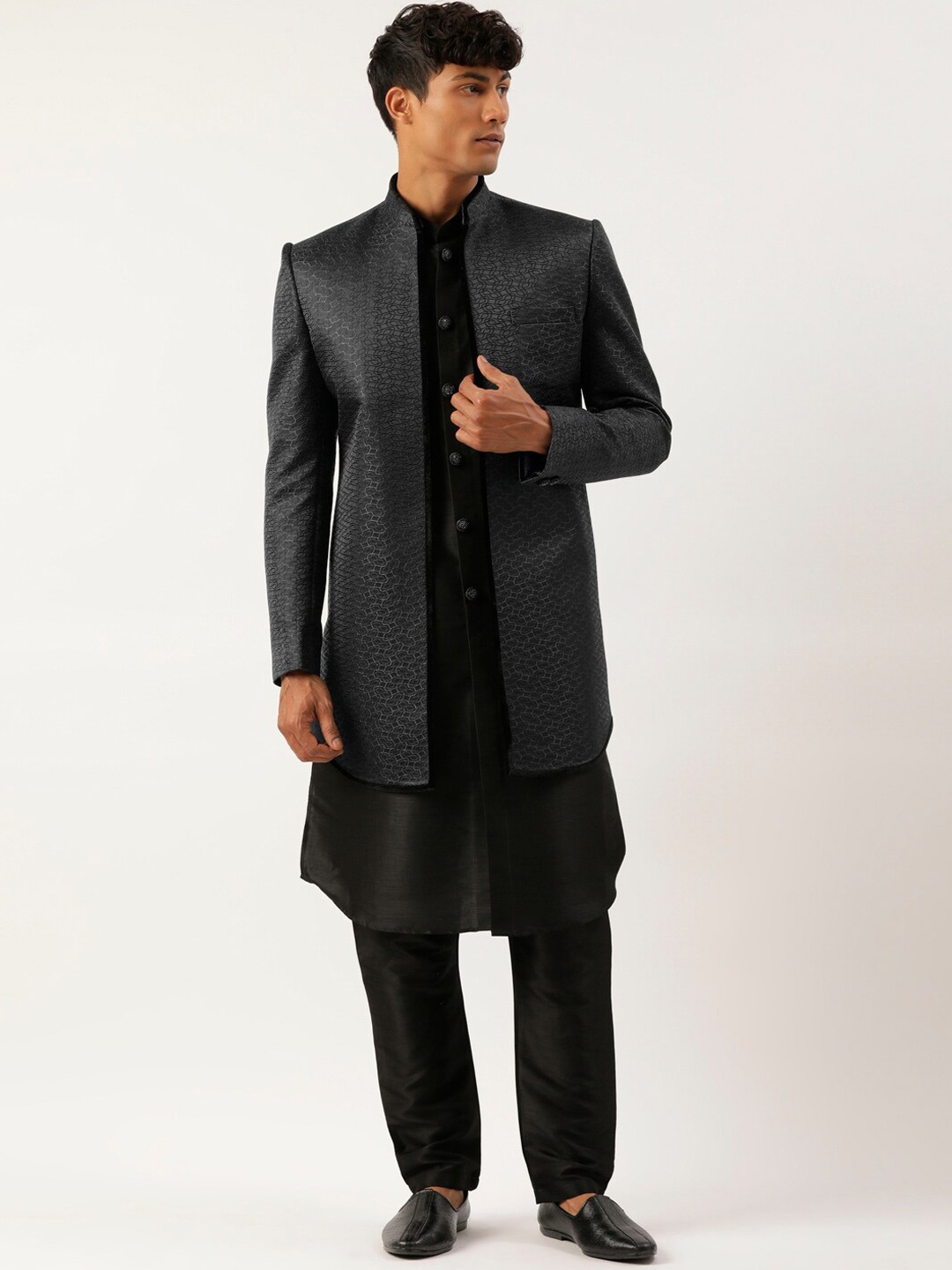 

TheEthnic.Co Mandarin Collar Jacquard Sherwani With Trousers & Printed Coat, Black