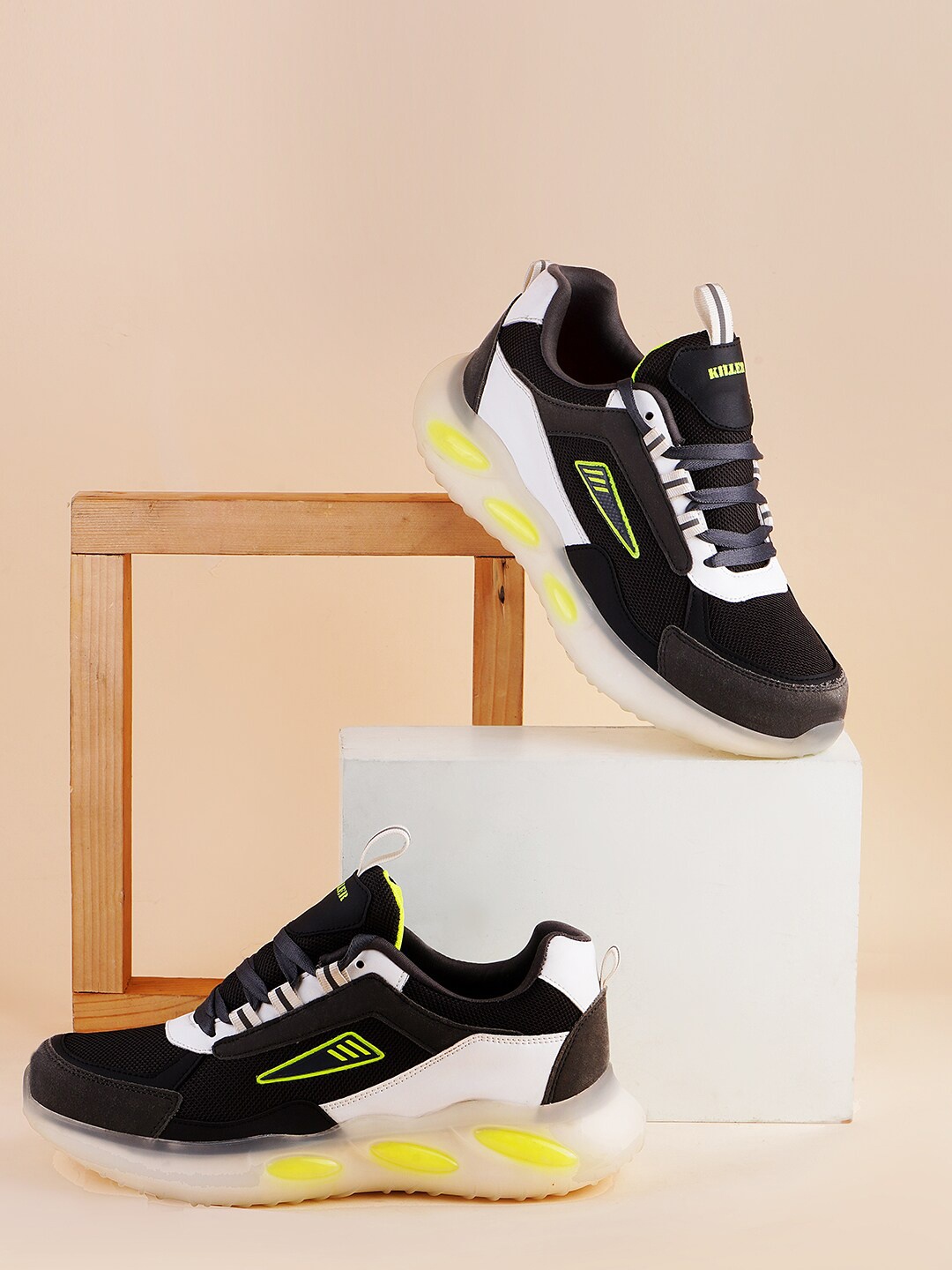 

Killer Men Textured Lace-Ups Running Shoes, Grey