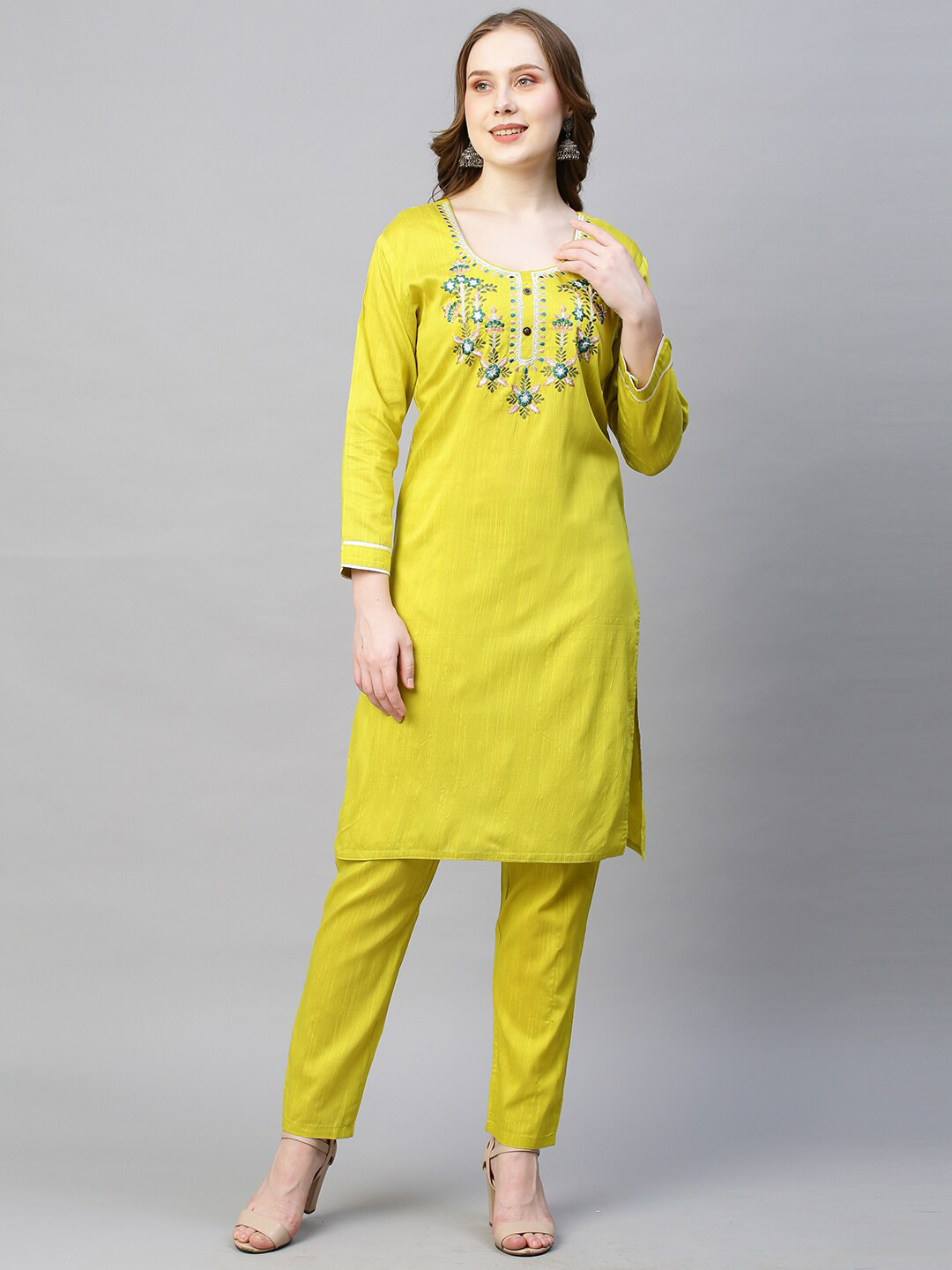 

AMRUTVARSHA CREATION Floral Embroidered Round Neck A-Line Kurta With Palazzos, Yellow