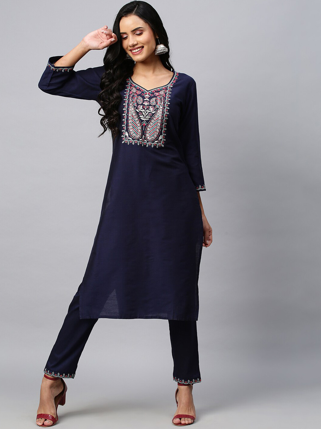 

AMRUTVARSHA CREATION Floral Embroidered V-Neck A-Line Kurta With Palazzos, Blue