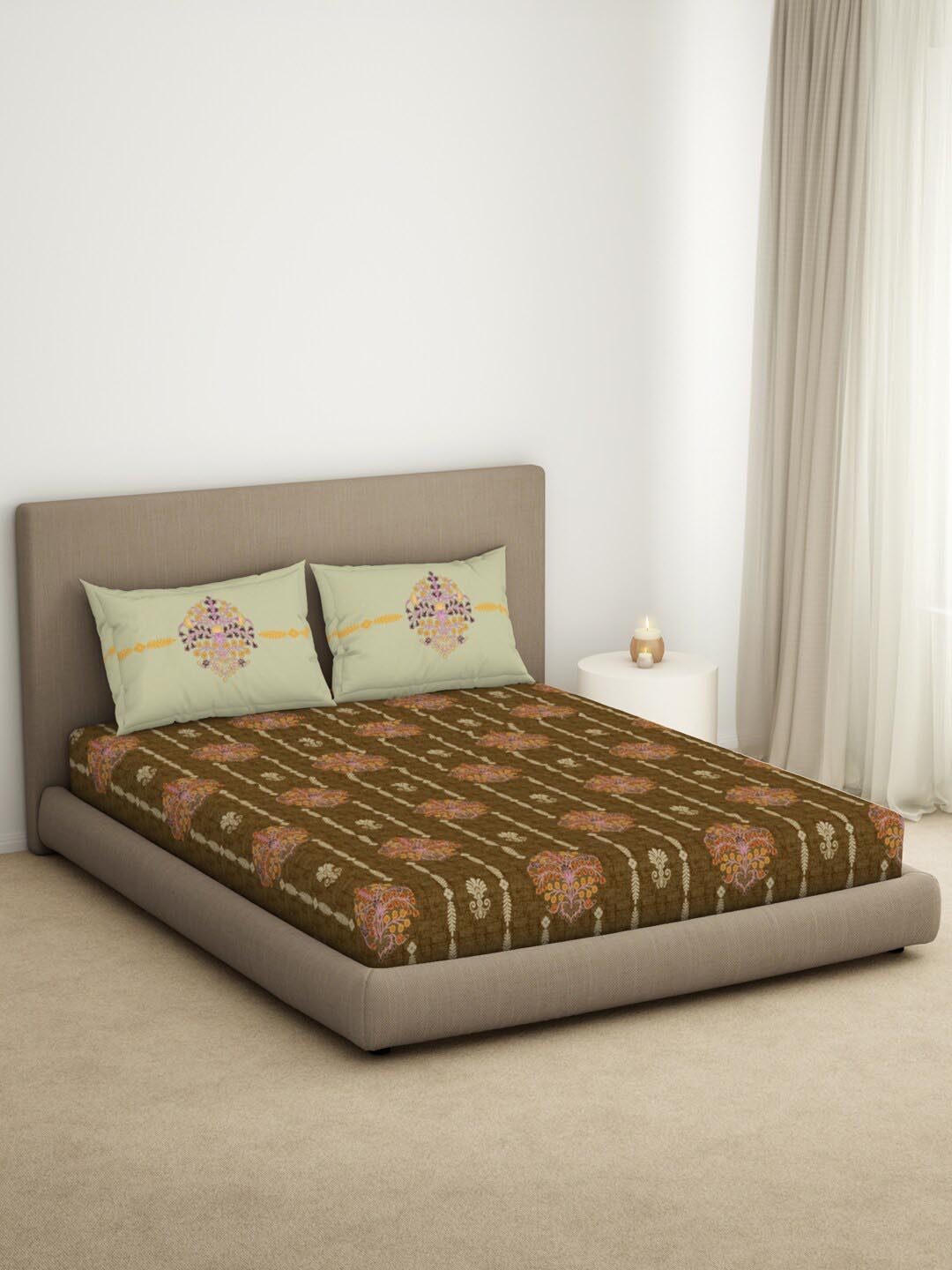 

SPACES Timeless Brown Floral Cotton 144 TC King Fitted Bedsheet with 2 Pillow Covers