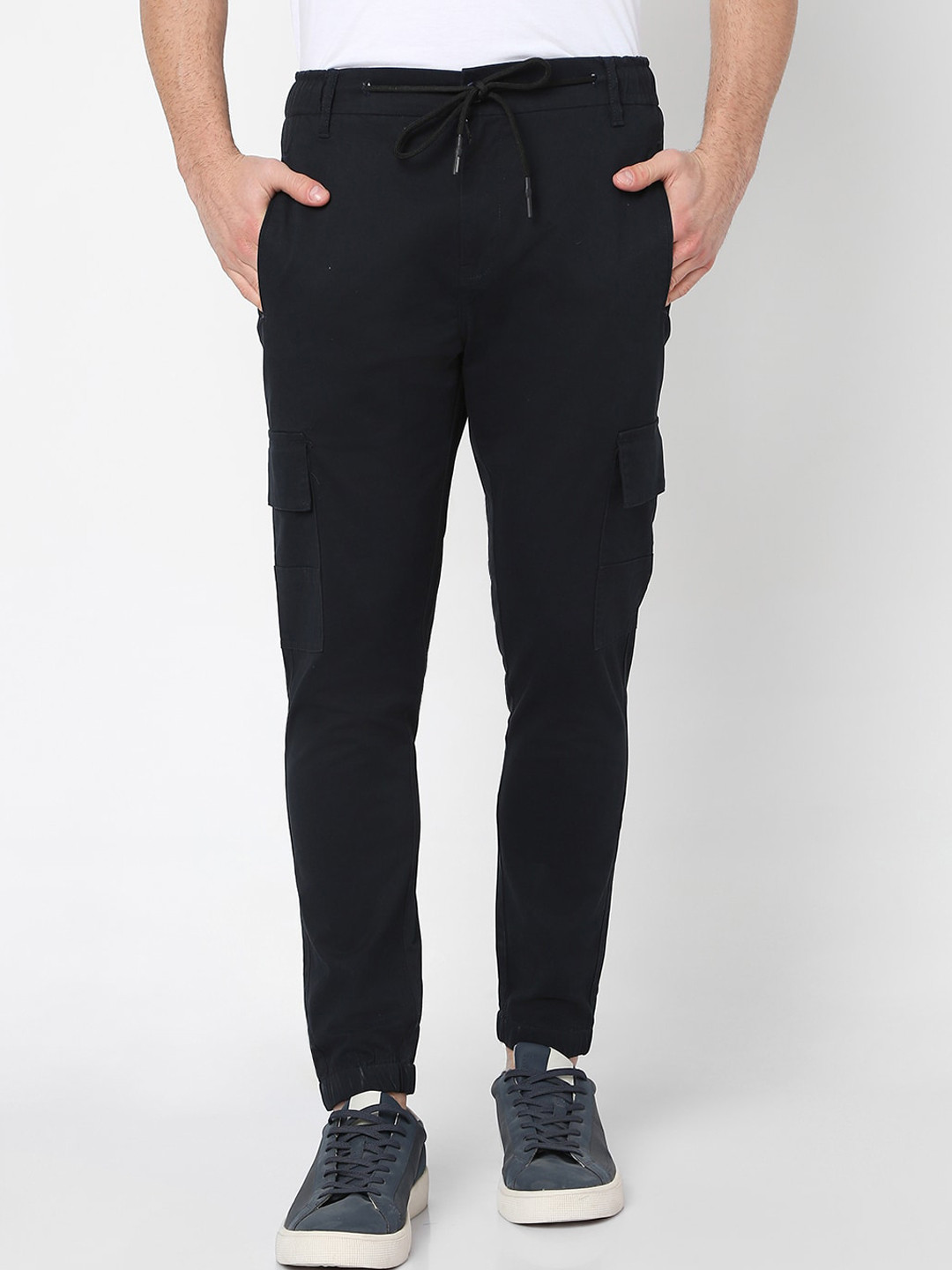 

R&B Men Black Slim Fit Trousers