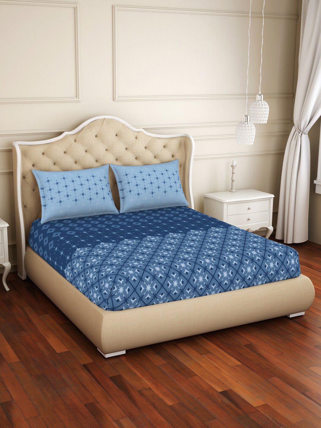 

Welspun Blue Geometric Cotton 144 TC King Bedsheet with 2 Pillow Covers