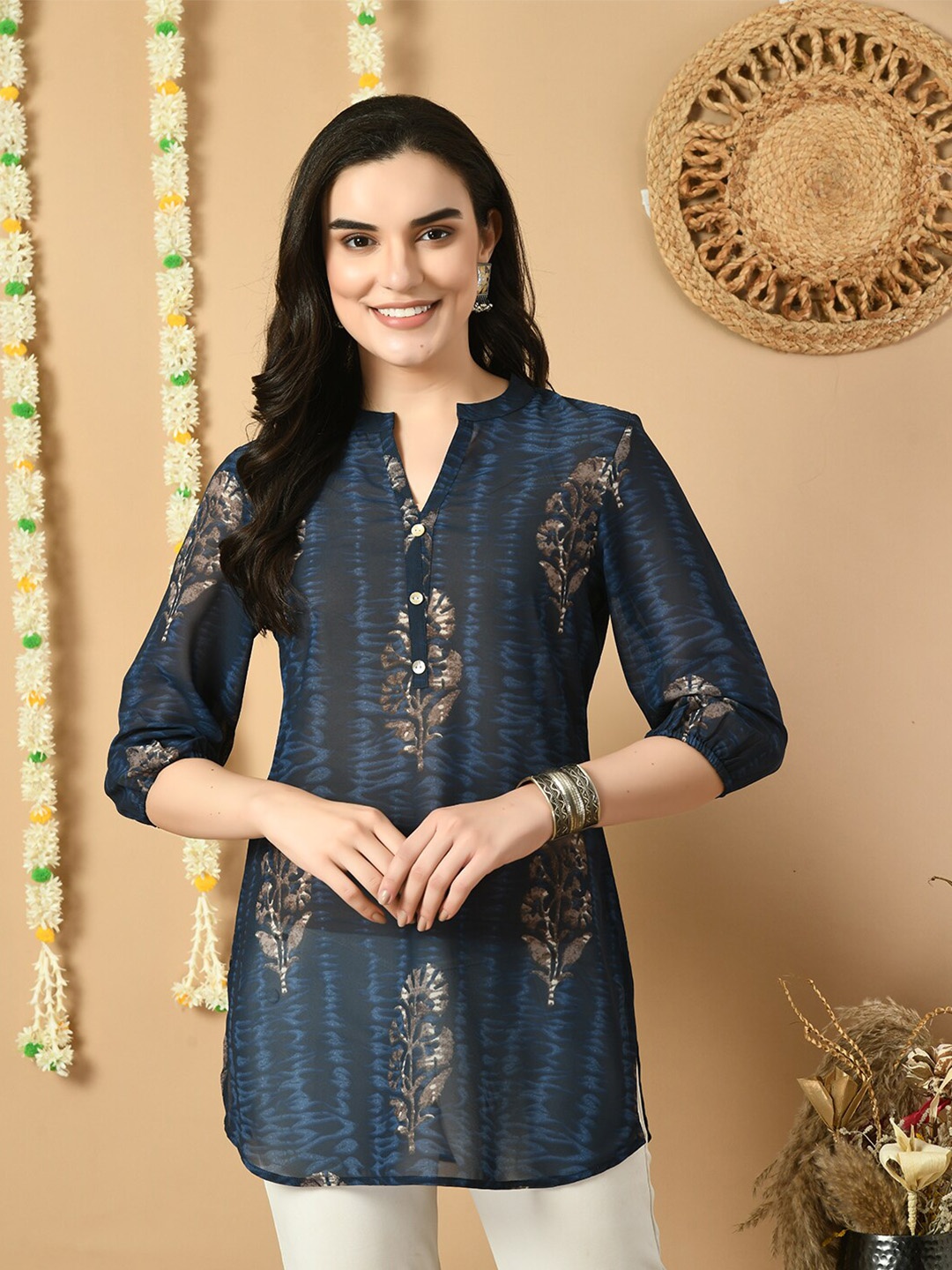 

MEESAN Floral Printed Mandarin Collar Kurti, Blue