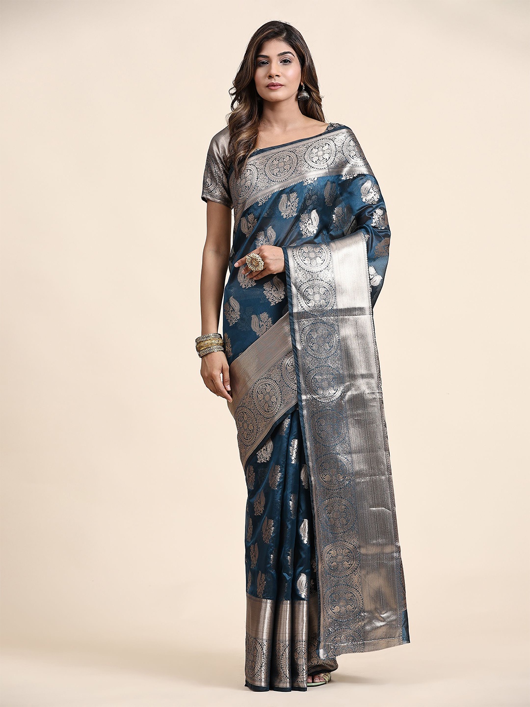 

NIWAA Woven Design Zari Banarasi Organza Silk Saree, Navy blue