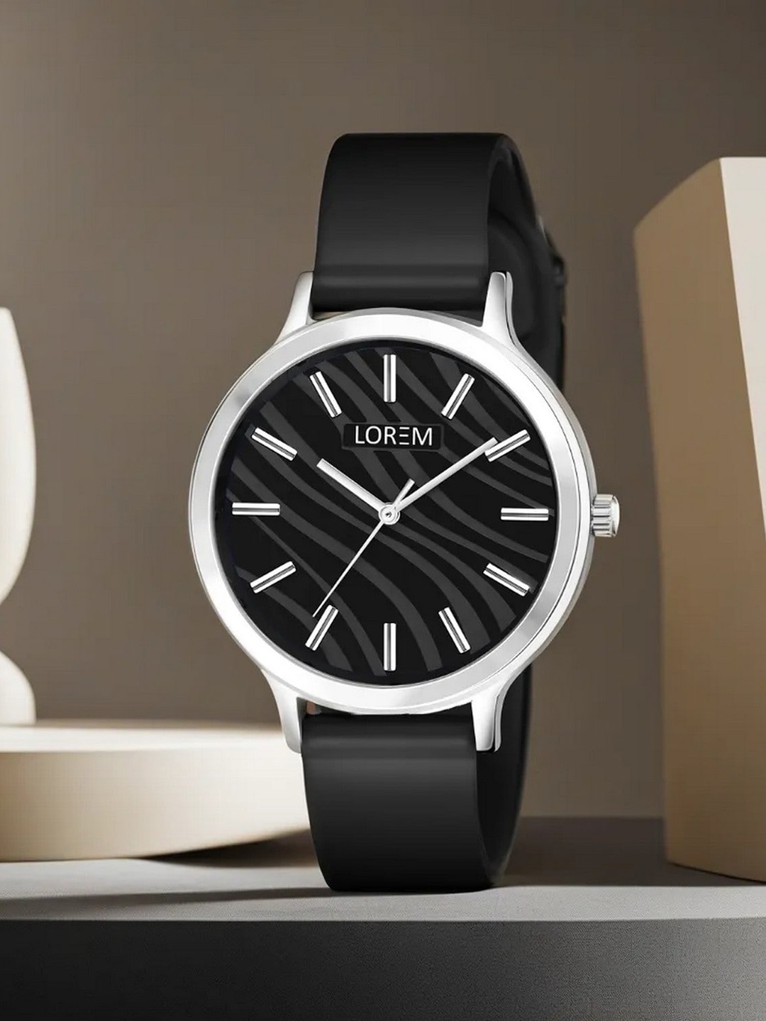 

LOREM Women Analogue Watch LR345-CM, Black