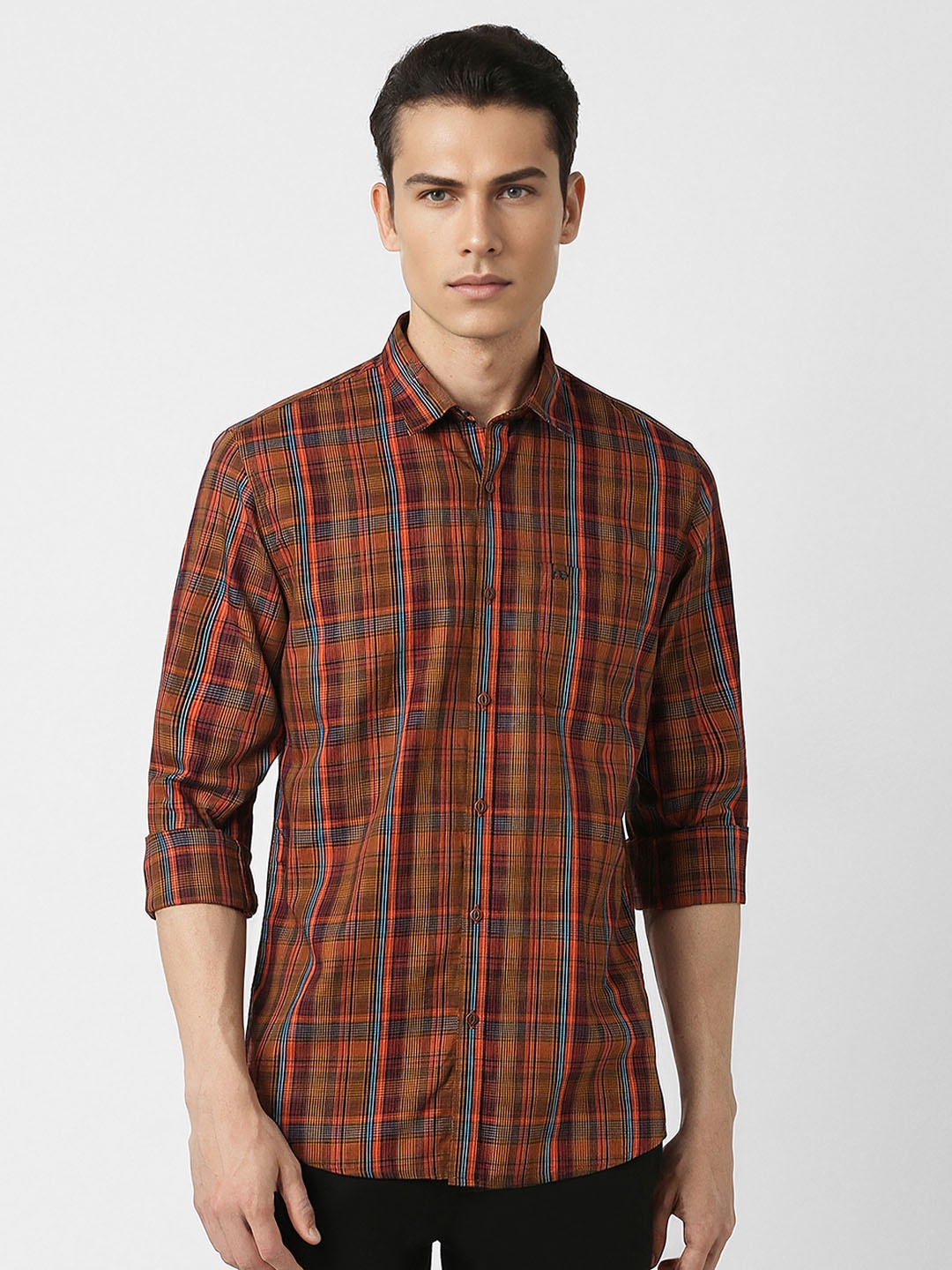 

Peter England Casuals Men Brown Slim Fit Checked Casual Shirt