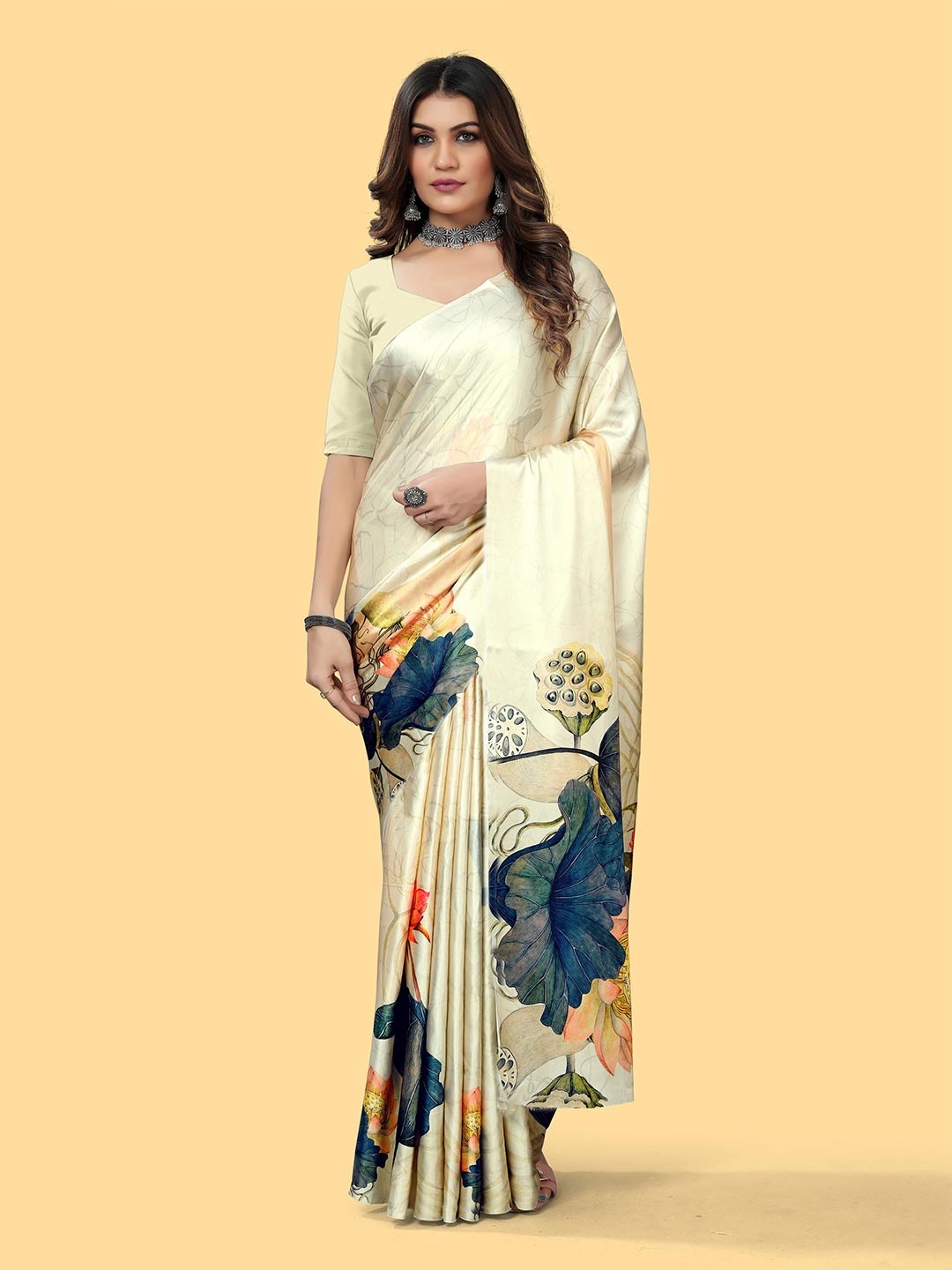 

DIVASTRI Floral Printed Satin Saree, Beige