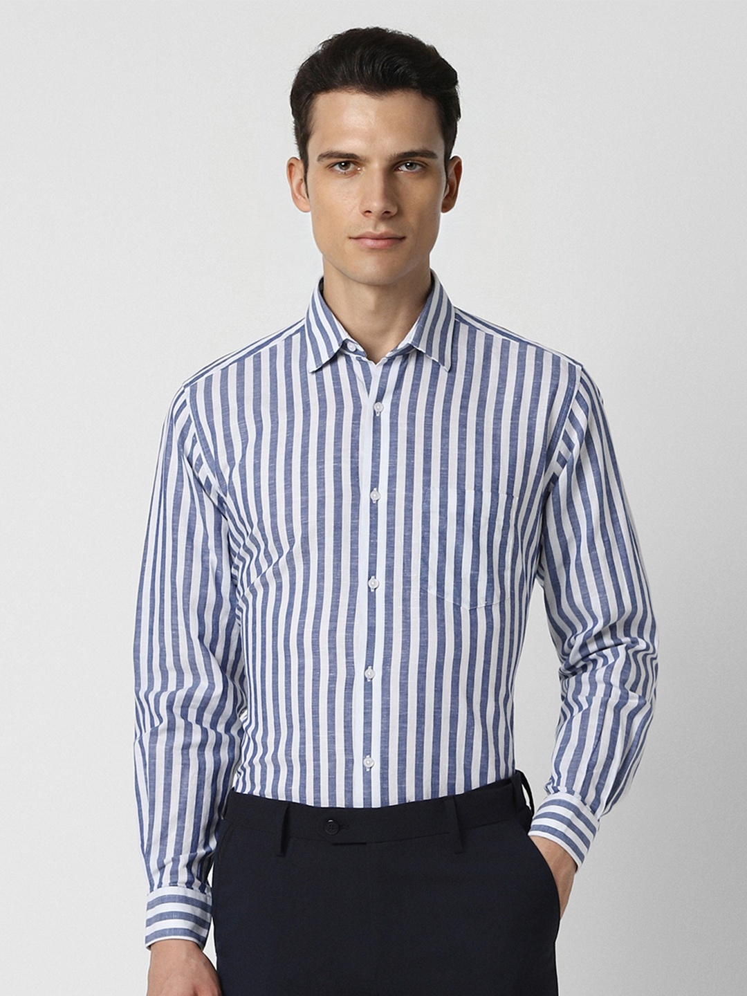 

Van Heusen Men Blue Striped Formal Shirt