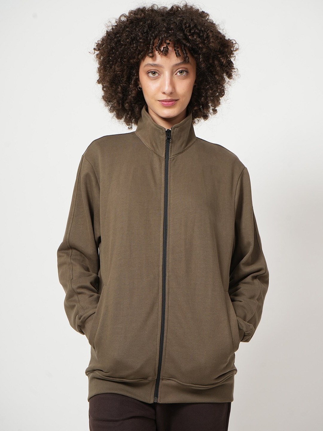 

Saltpetre High Neck Organic Cotton Zipper Jacket with Ribbed Joggers, Olive