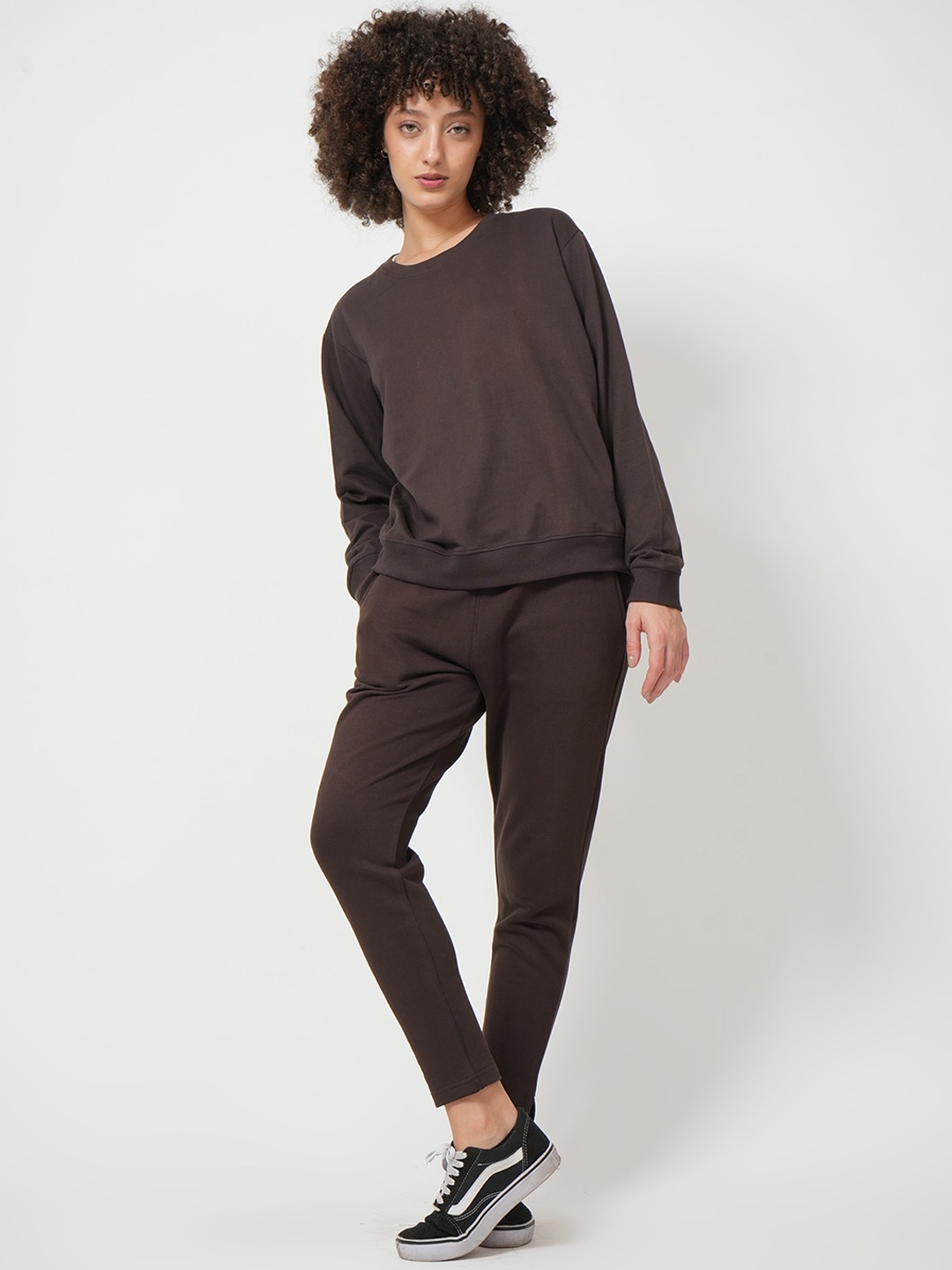 

Saltpetre Round Neck Sweatshirt & Joggers, Coffee brown