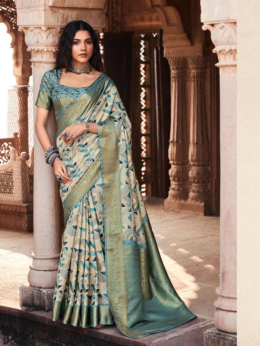 

elora Geometric Printed Woven Design Zari Saree, Cream