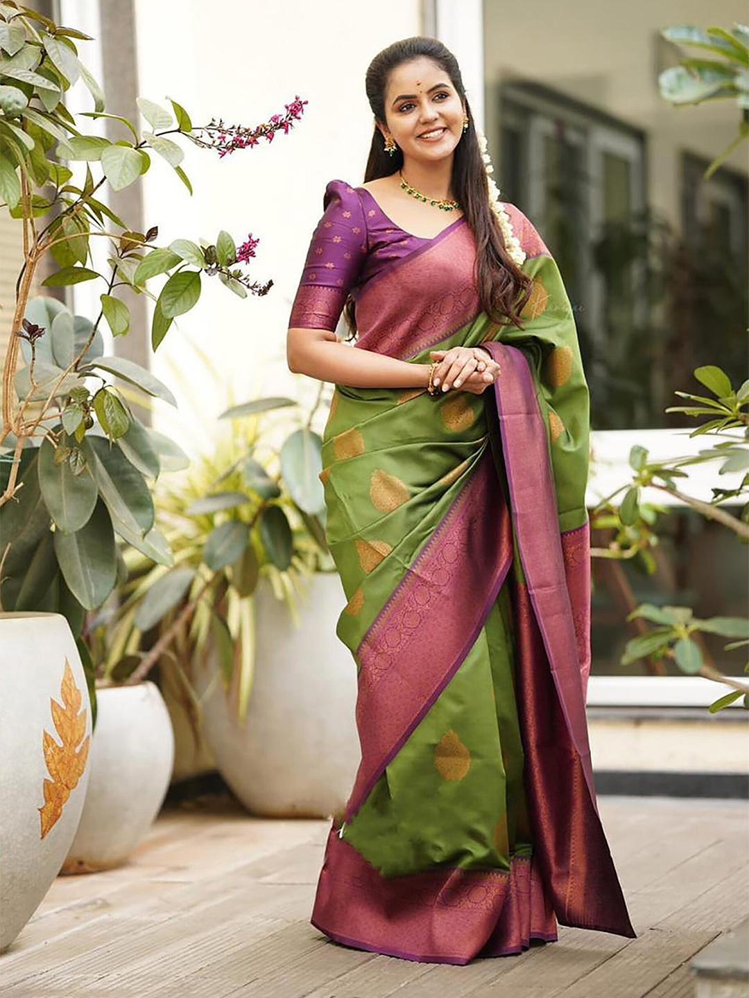 

Aldwych Woven Design Designer Ethnic Motifs Banarasi Saree, Green