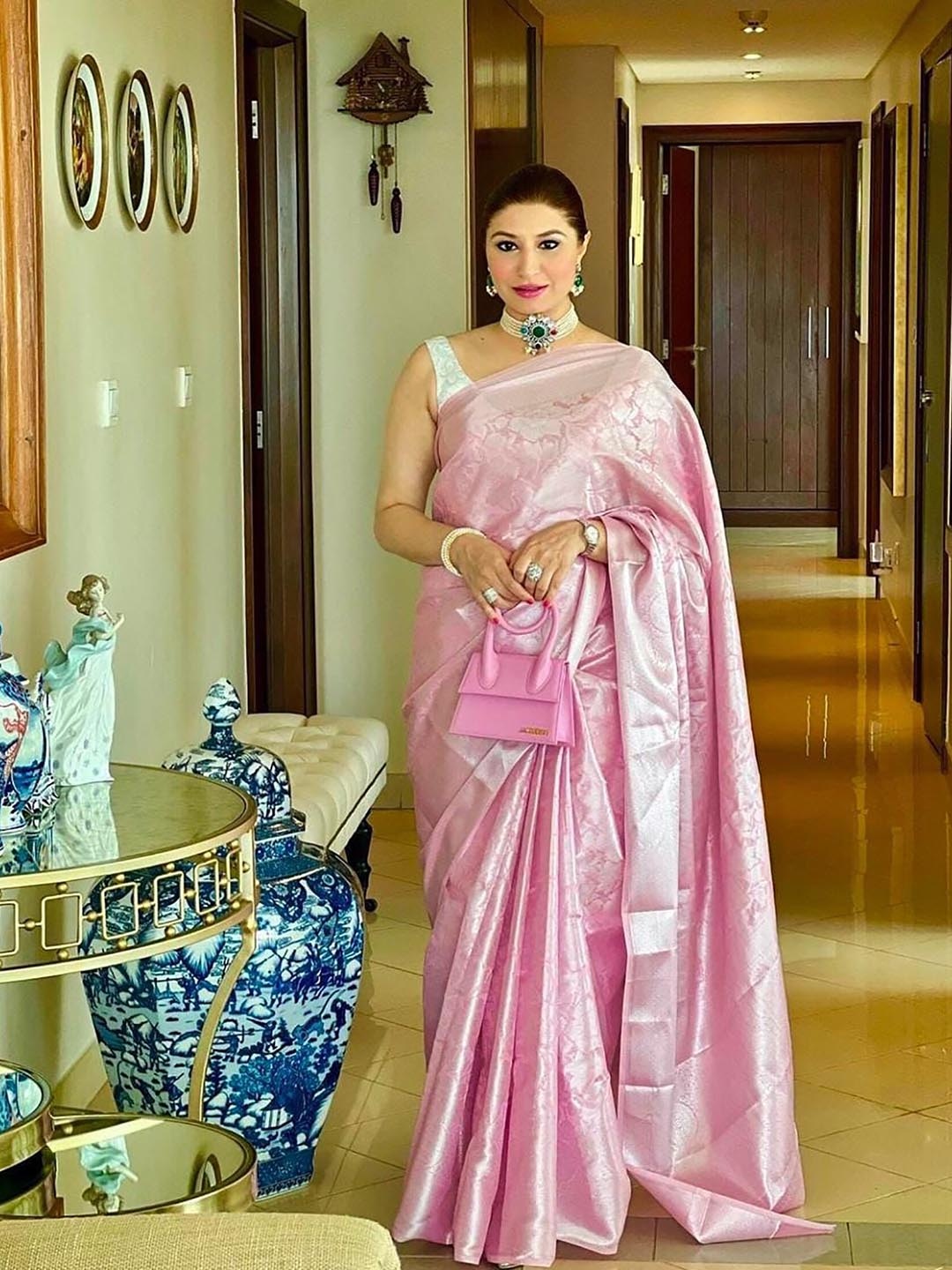 

Aldwych Ethnic Motifs Woven Design Zari Banarasi Saree, Pink