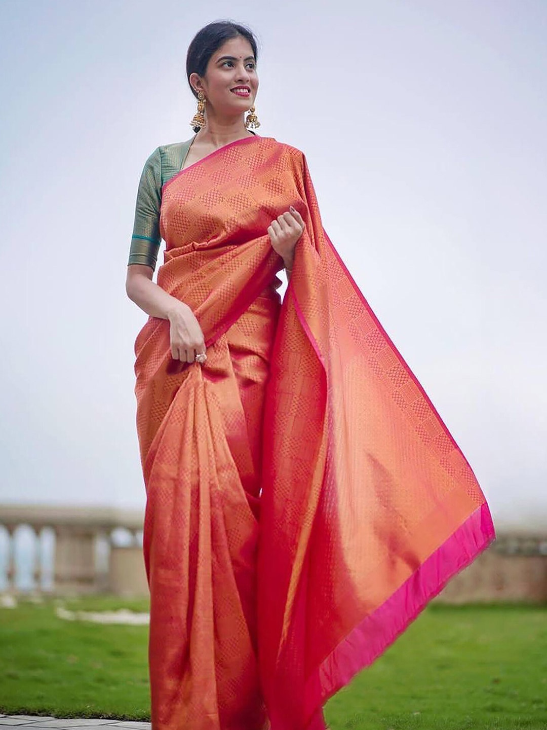 

Aldwych Geometric Woven Design Zari Banarasi Saree, Red