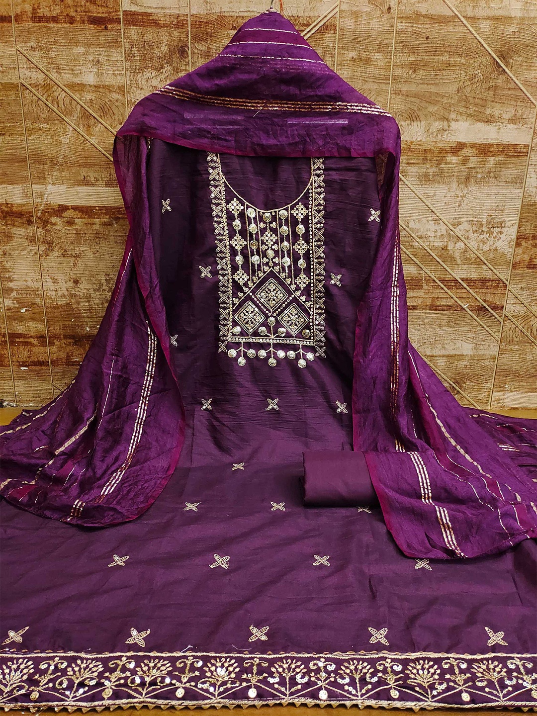 

KALINI Floral Embroidered Sequinned Unstitched Dress Material, Purple