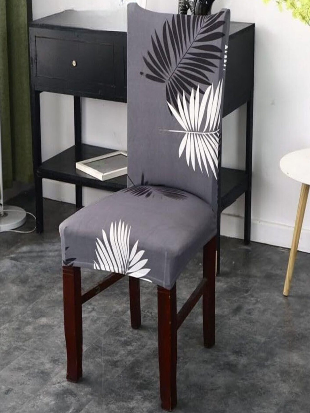 

CASA-NEST White & Brown Printed Chair Covers