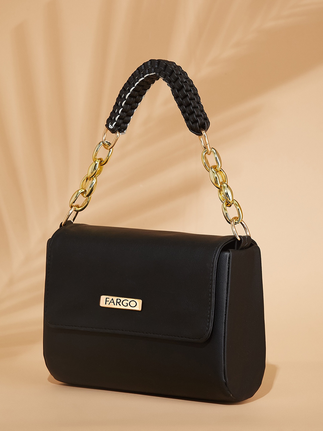 

FARGO Structured Sling Bag, Black