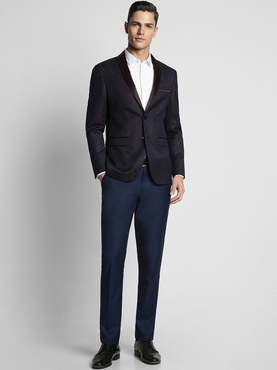 

Peter England Elite Men Slim-Fit Single-Breasted Two-Piece Formal Suit, Navy blue