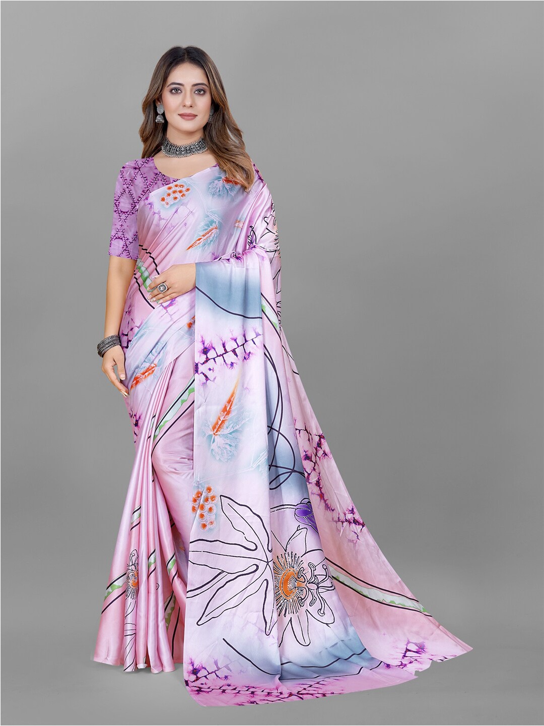 

Inithi Floral Printed Satin Saree, Pink