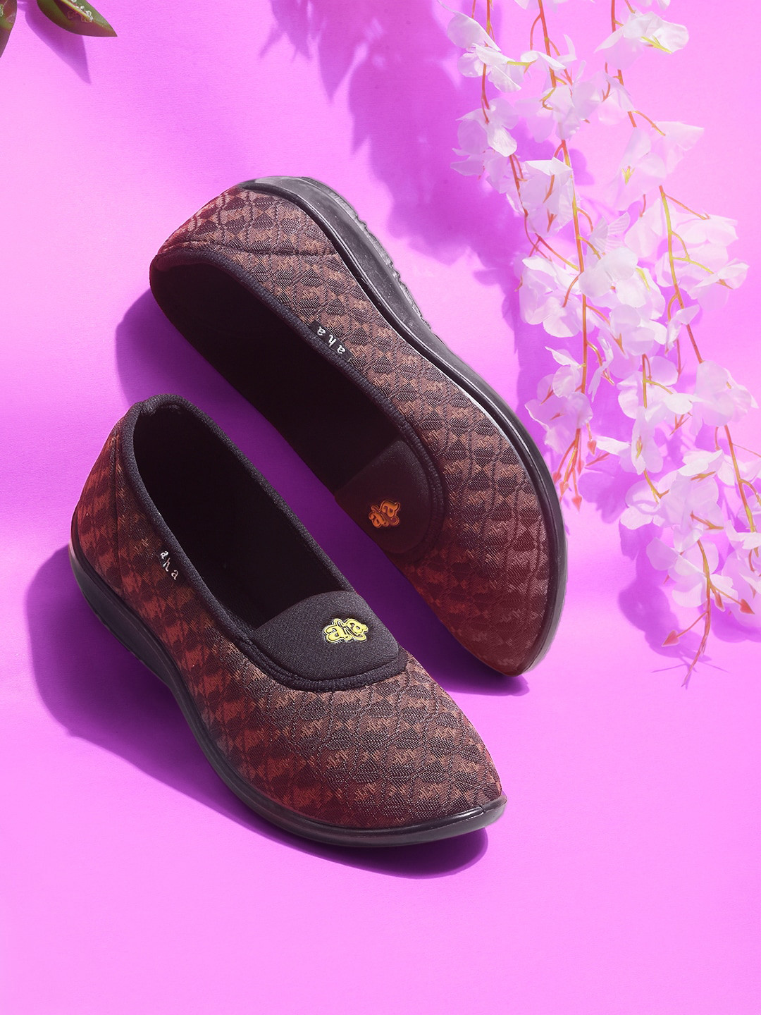 

Liberty Women Textured Slip-On Sneakers, Brown