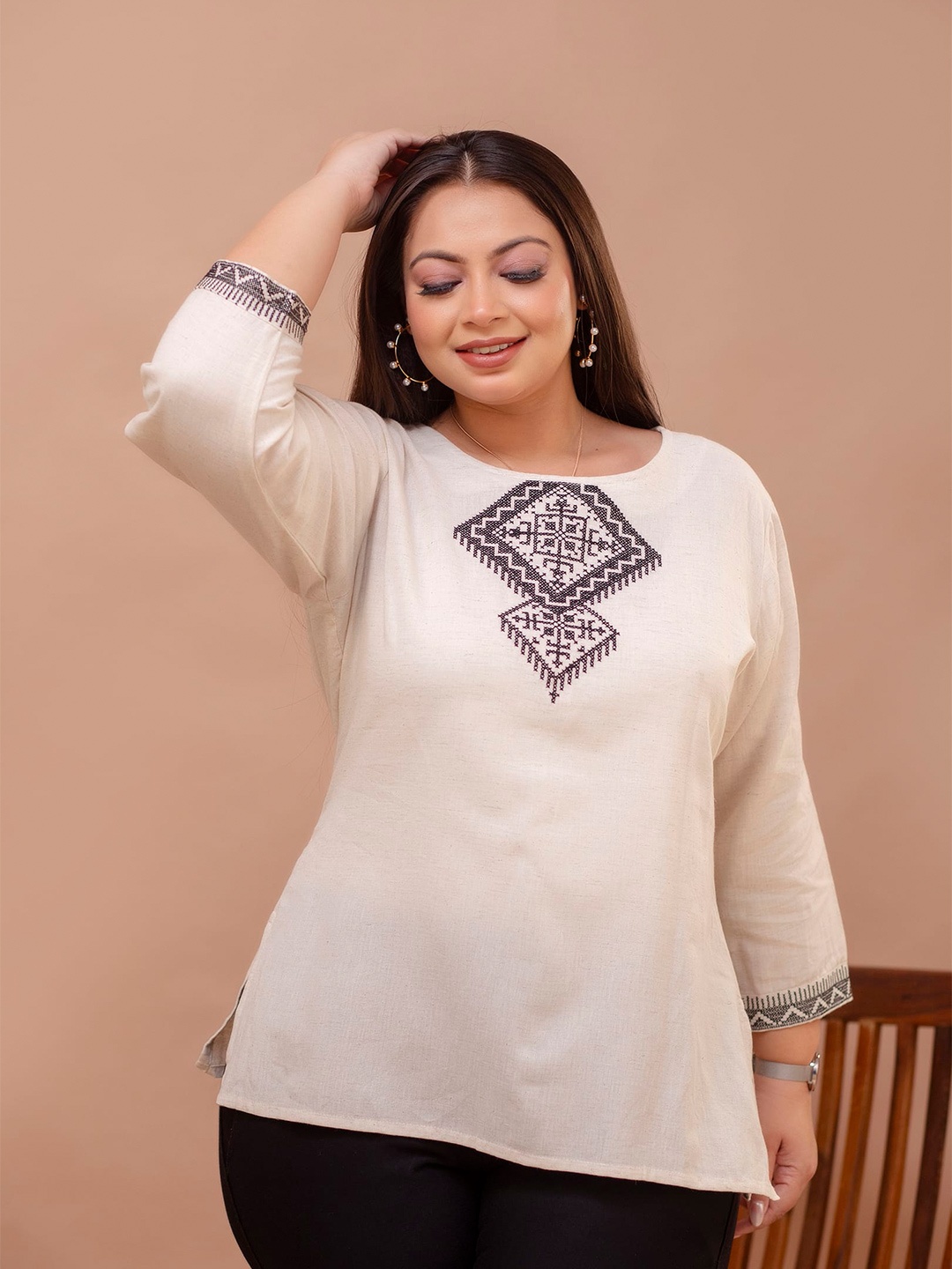 

MissKurti Plus Size Embroidered Round Neck Tunic, Off white