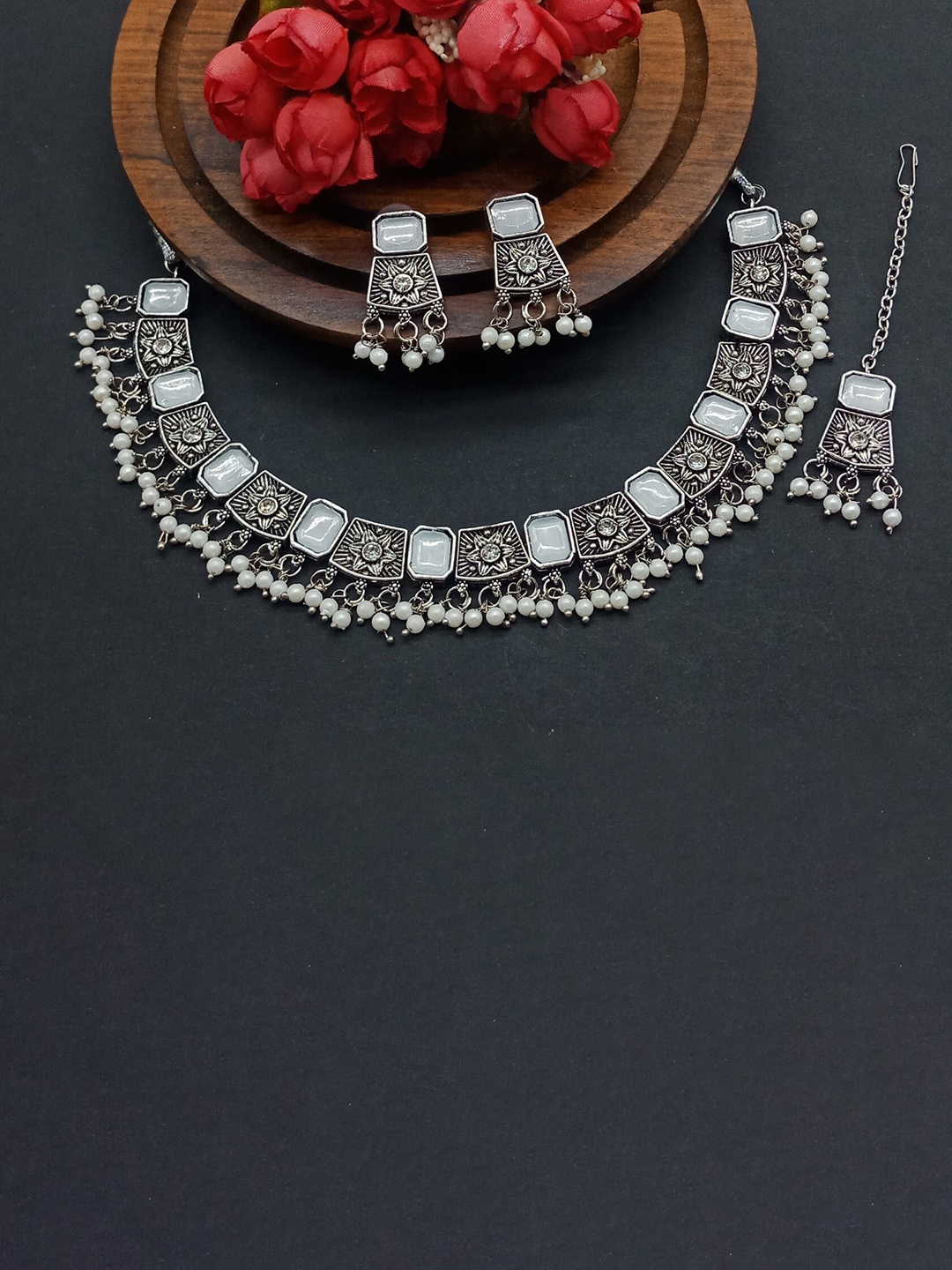 

AASHISH IMITATION Rhodium-Plated Kundan-Studded & Beaded Oxidised Jewellery Set, Silver