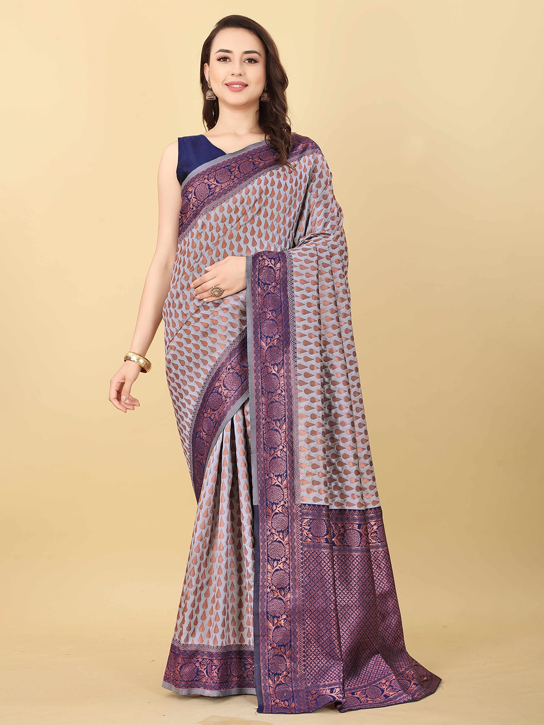 

DIVASTRI Ethnic Motifs Zari Woven Design Pure Silk Kanjeevaram Saree, Grey