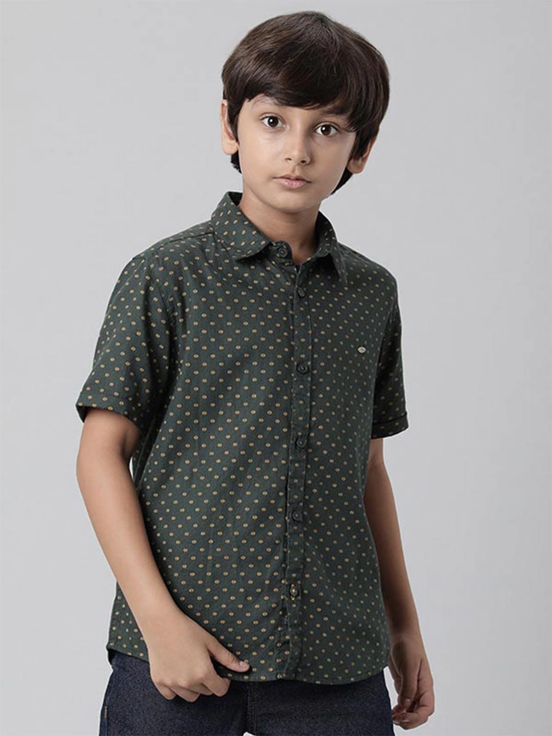 

Indian Terrain Boys Spread Collar Short Sleeves Casual Shirt, Green