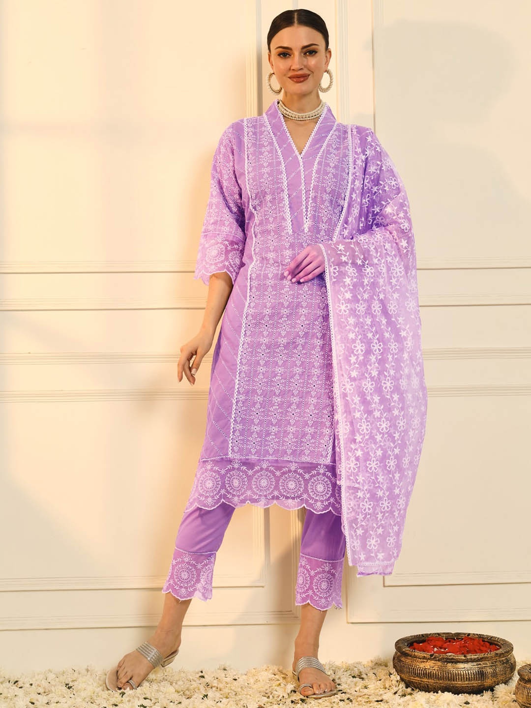 

HEEPOSH Floral Embroidered Regular Chikankari Kurta with Trousers & Dupatta, Purple