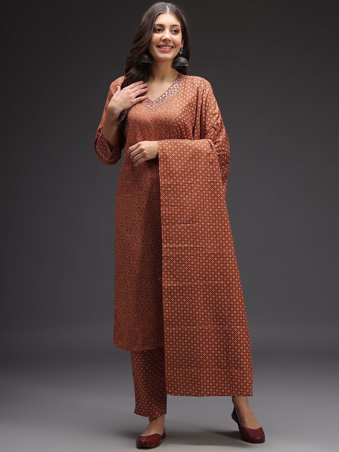 

HEEPOSH Printed Regular Mirror Work Kurta with Trousers & With Dupatta, Brown
