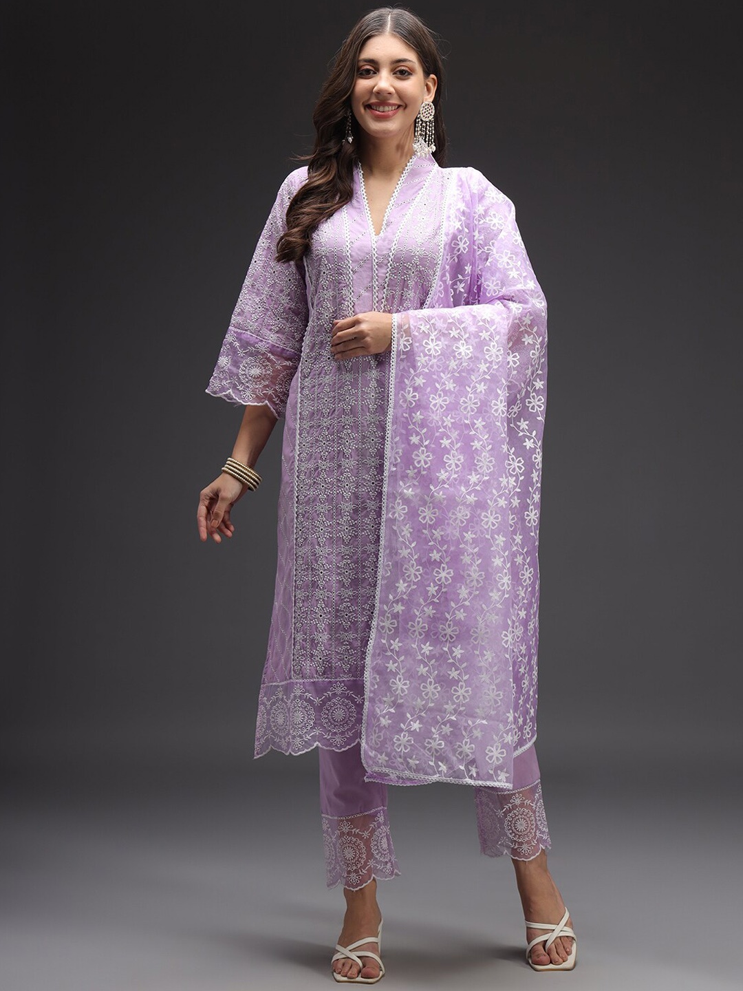 

HEEPOSH Floral Embroidered Chikankari Kurta with Trousers & Dupatta, Purple