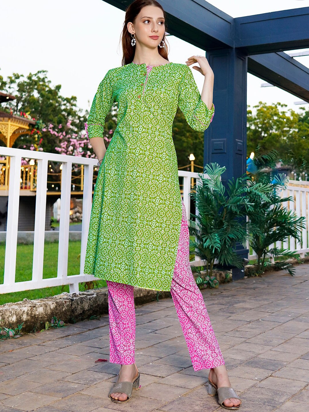 

Anouk Ethnic Motifs Printed Regular Pure Cotton Round Neck Kurta With Trousers, Green