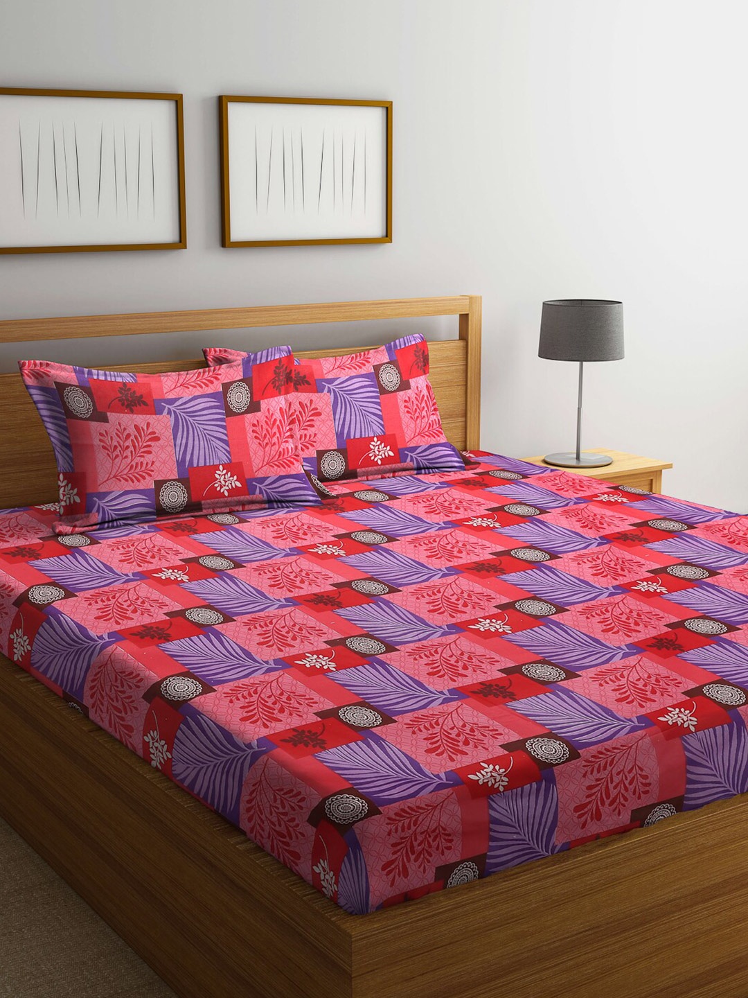 

Dhrohar Peach & Blue Printed Cotton 240 TC Queen Bedsheet with 2 Pillow Covers