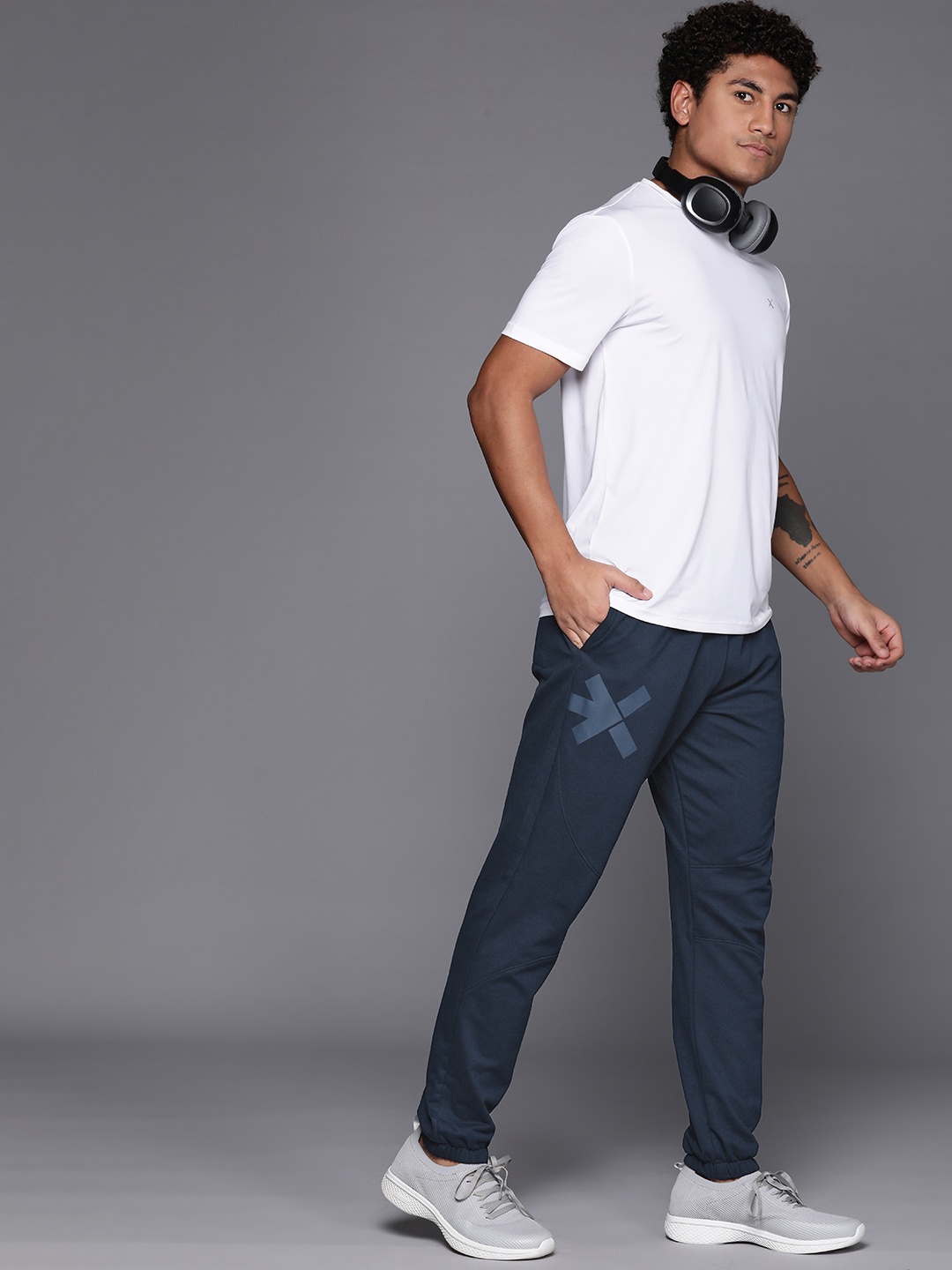 

HRX by Hrithik Roshan Men Lifestyle Joggers, Navy blue