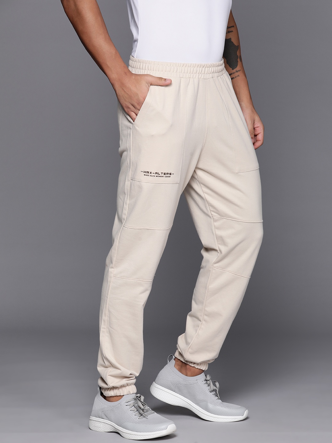 

HRX by Hrithik Roshan Men Lifestyle Joggers, Off white