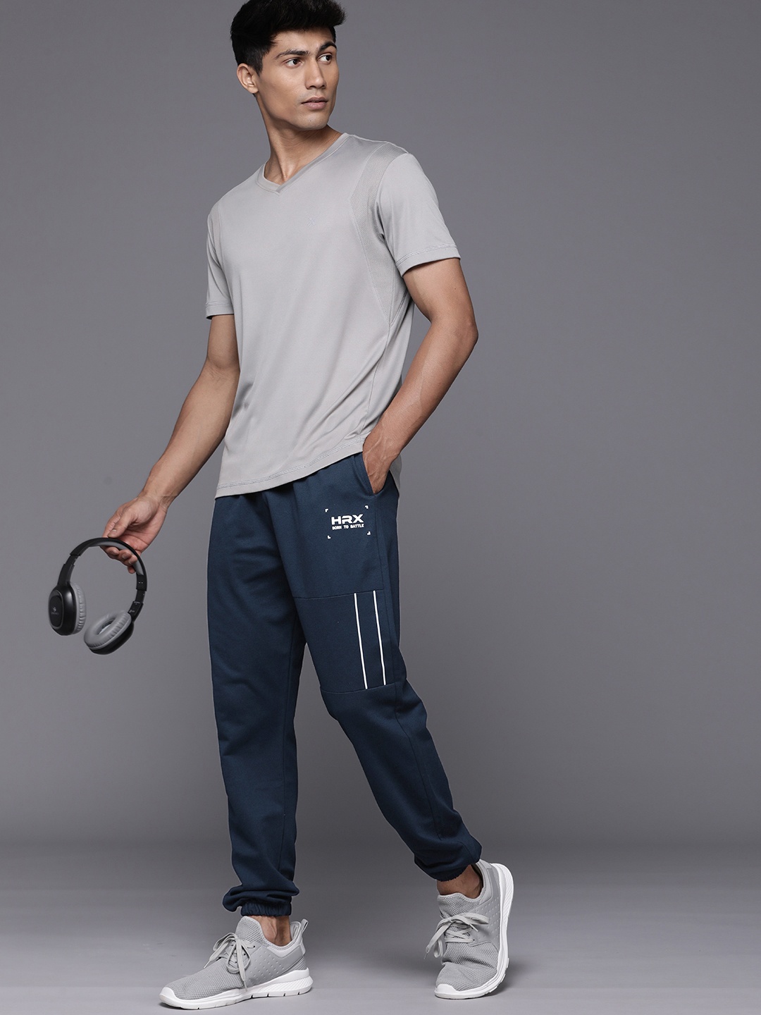 

HRX by Hrithik Roshan Men Regular Fit Casual Joggers, Navy blue