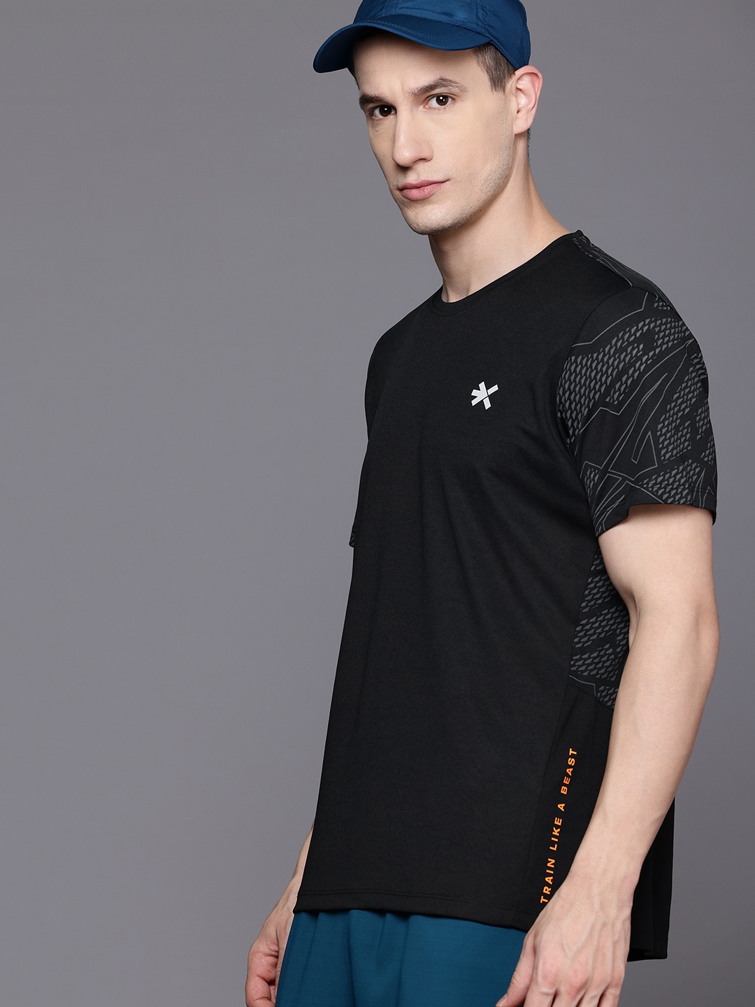 

HRX by Hrithik Roshan Rapid-Dry Printed Training T-shirt, Black