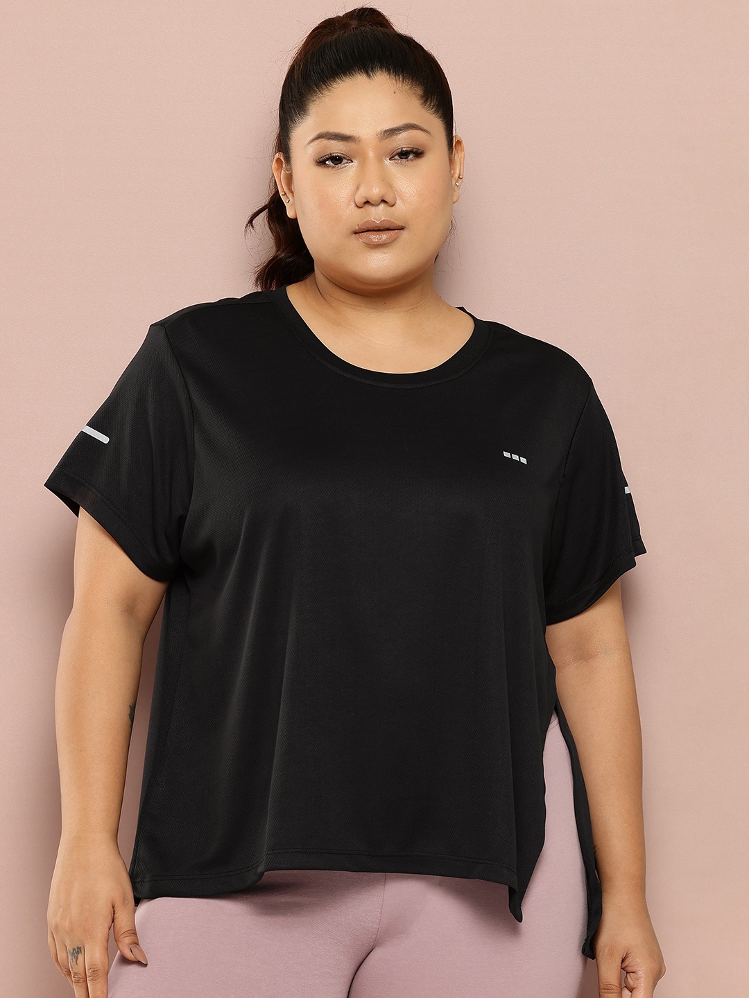 

Sztori Plus Size High Side Slit Reflective Detail T-shirt, Black