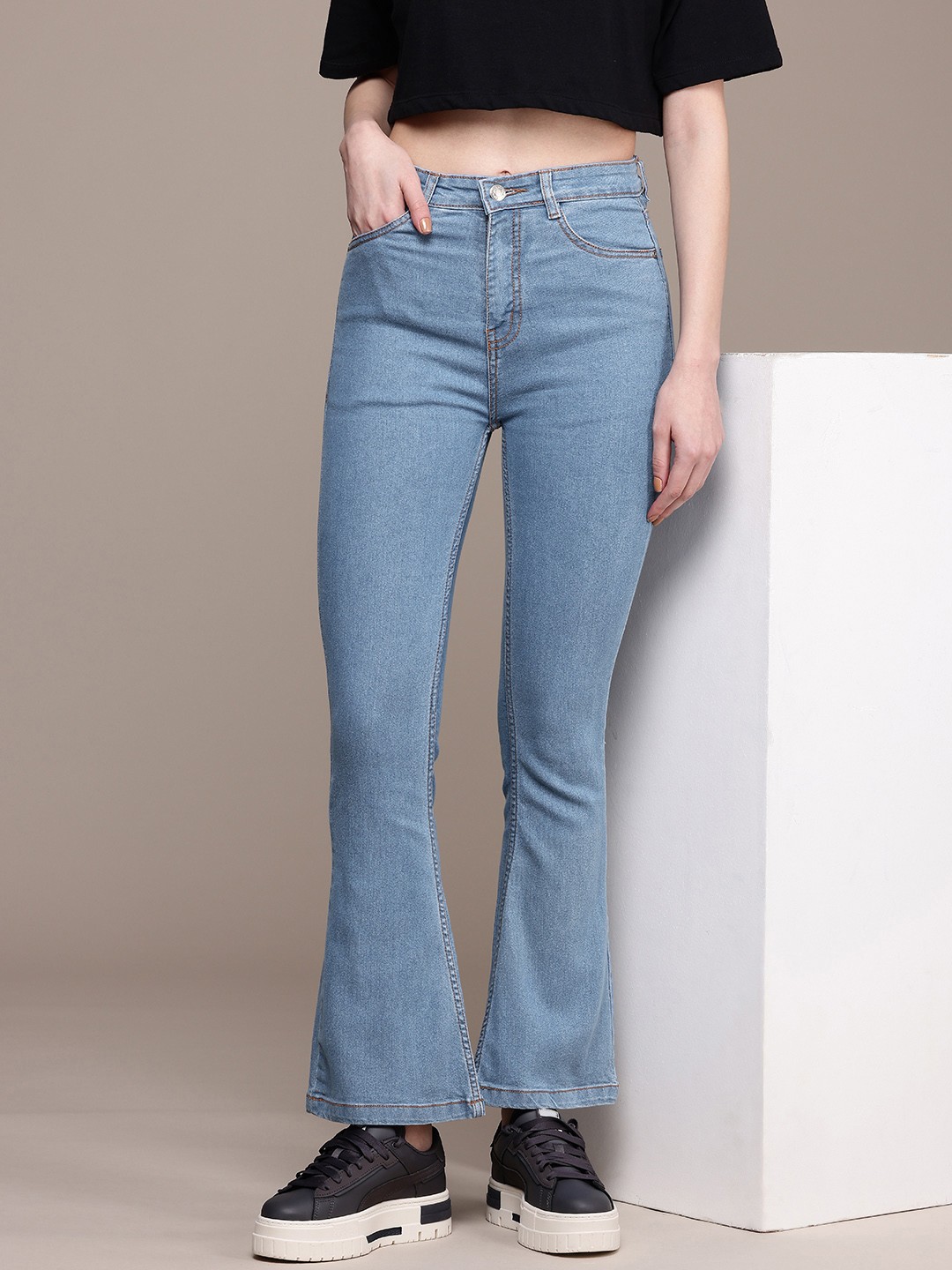 

The Roadster Life Co. Women Bootcut Light Fade Stretchable Jeans, Blue
