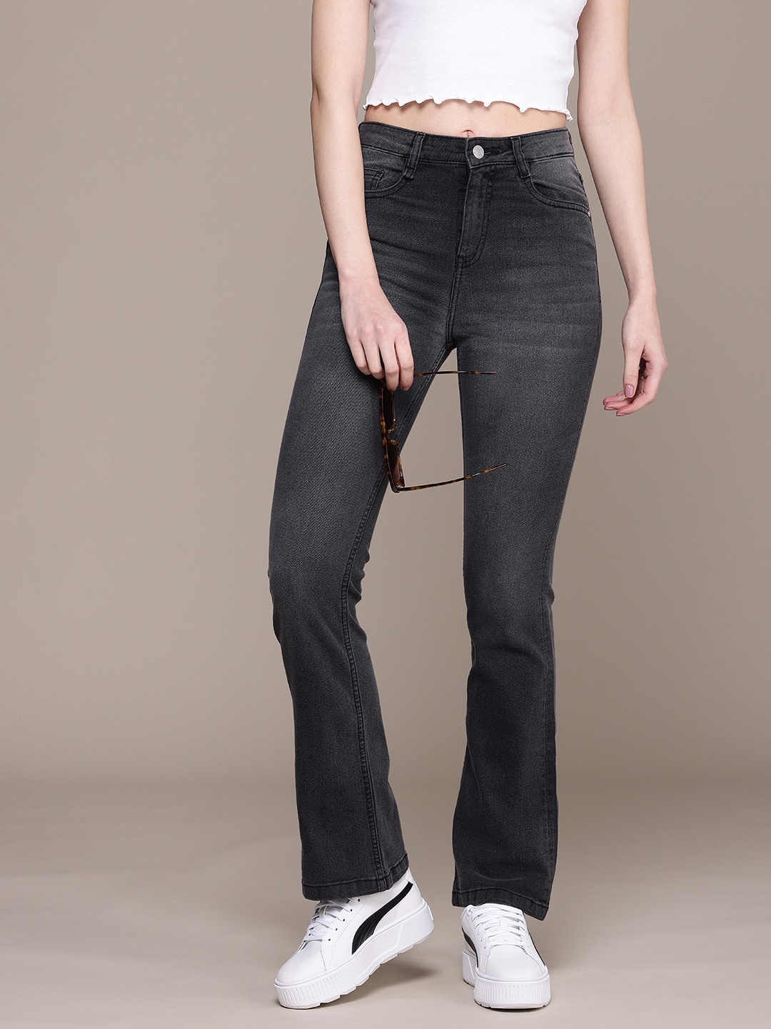 

The Roadster Life Co. Women High Rise Bootcut Light Fade Stretchable Jeans, Grey