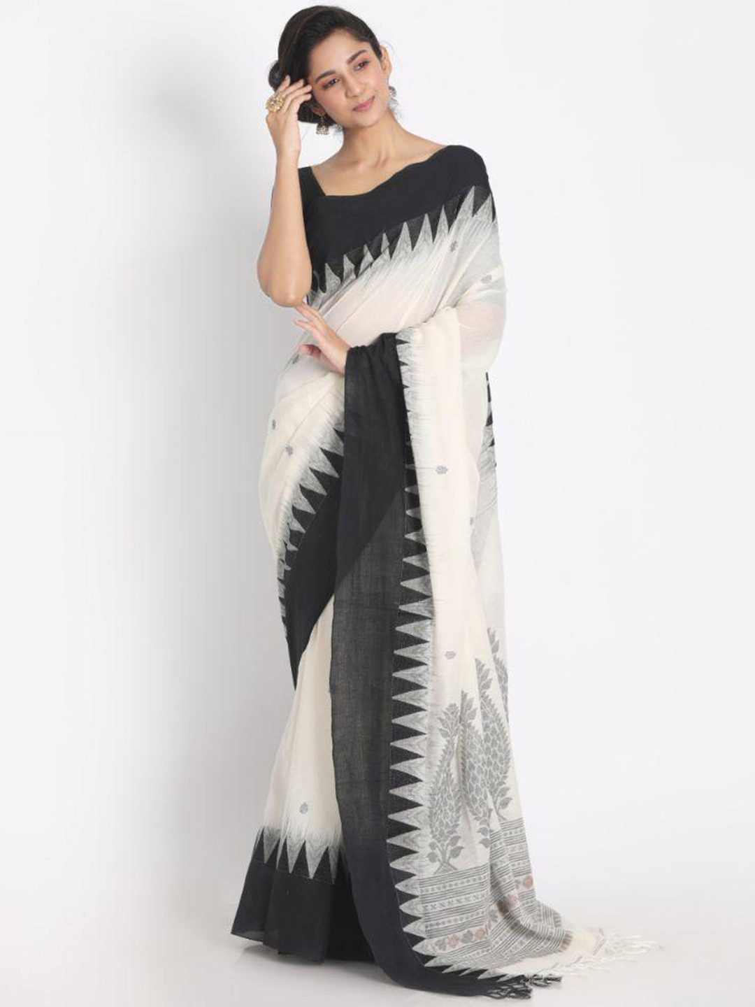 

Angoshobha Abstract Woven Design Pure Cotton Saree, White