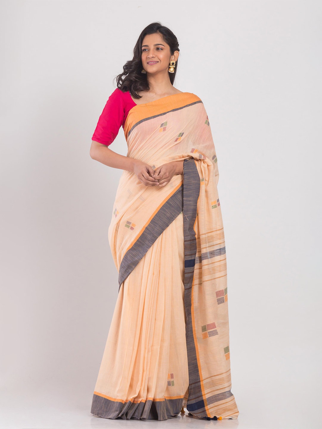 

Angoshobha Geometric Woven Design Pure Cotton Saree, Beige